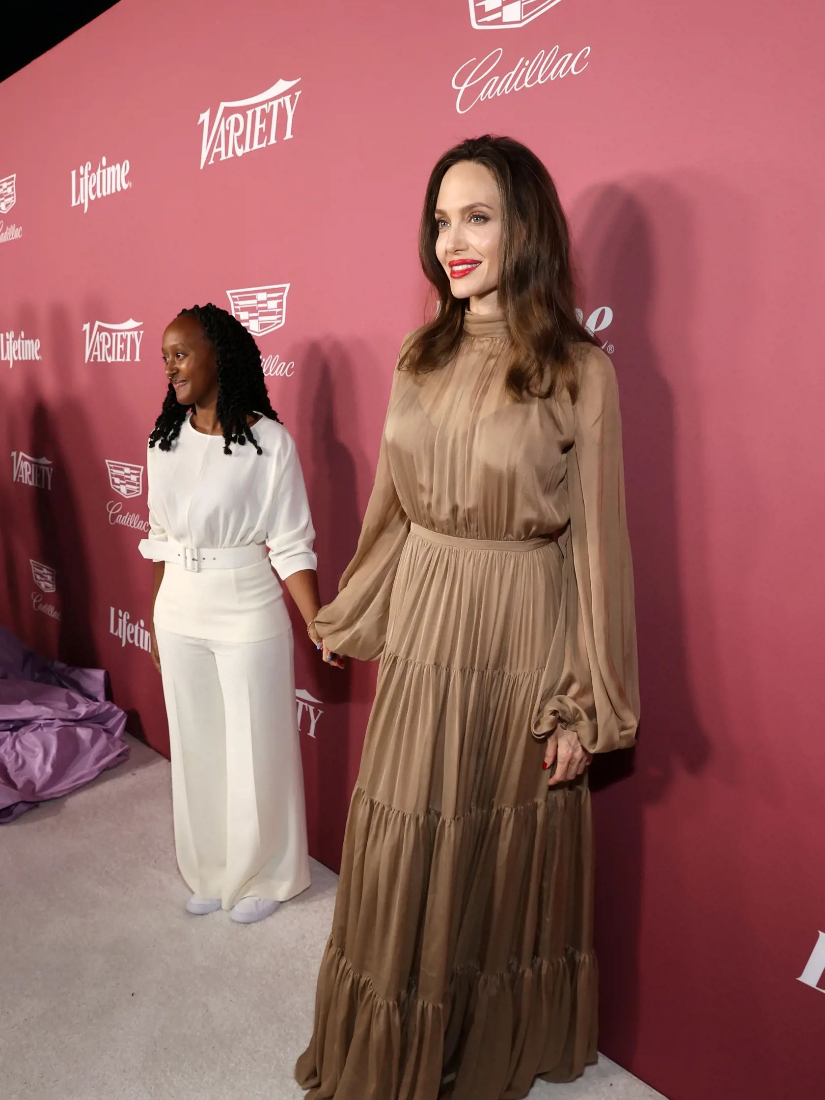 Angelina zavítala na akciu Variety's Power of Women spolu so svojou 16-ročnou dcérou Zaharou.