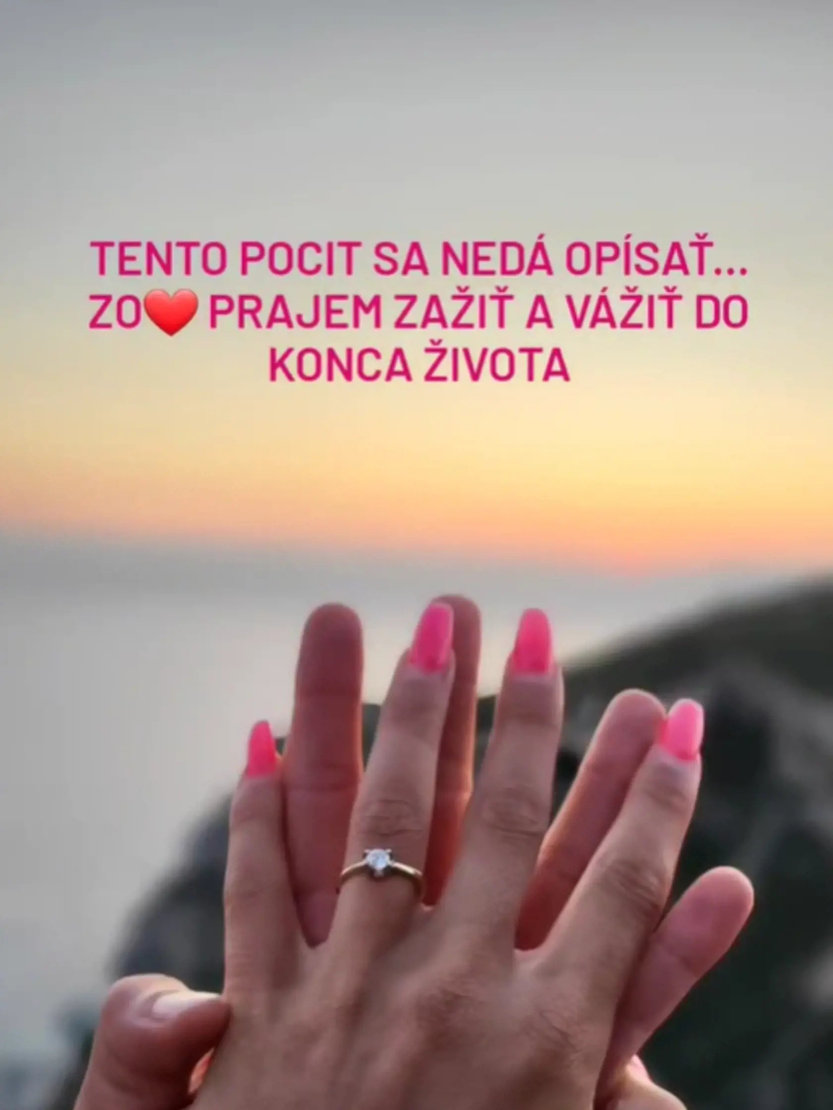 Dabingový herec Michal Domonkos sa zasnúbil.