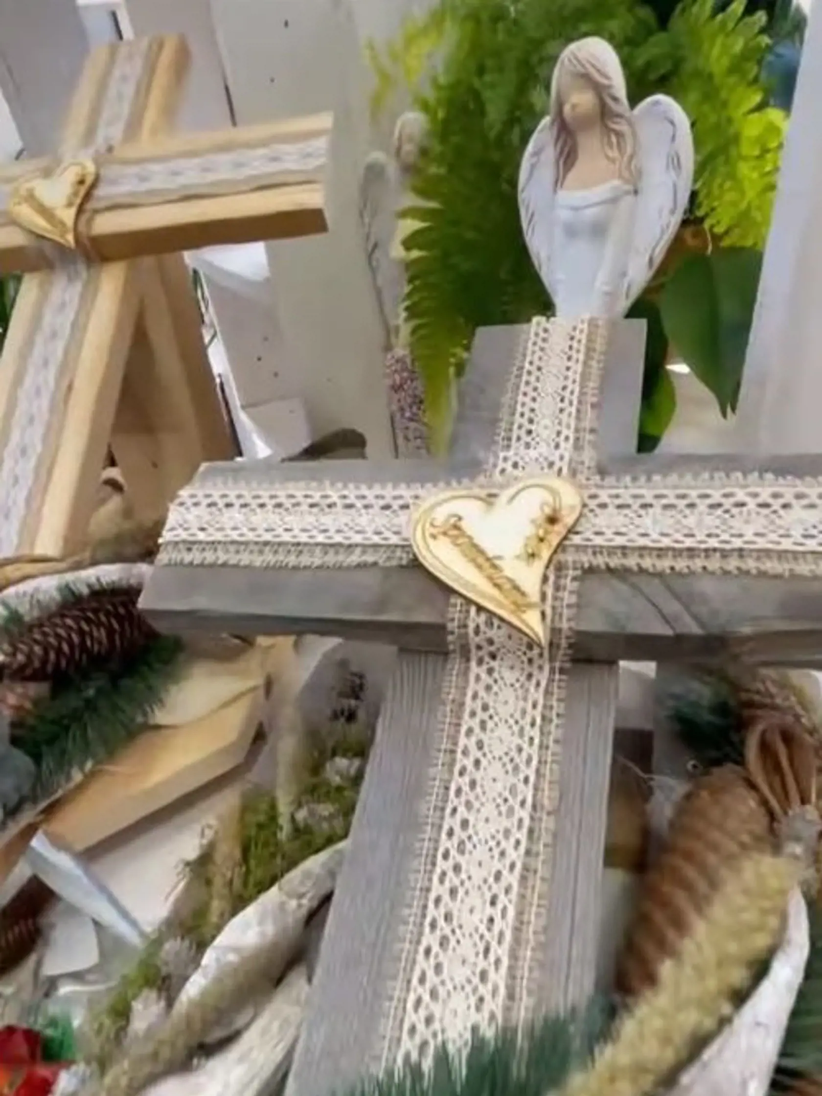 Guru sleduje trendy, ktoré sa objavia v jeho odbore, ale často prichádza s vlastnými nápadmi. tento rok sú to tzv. tirolské kríže.