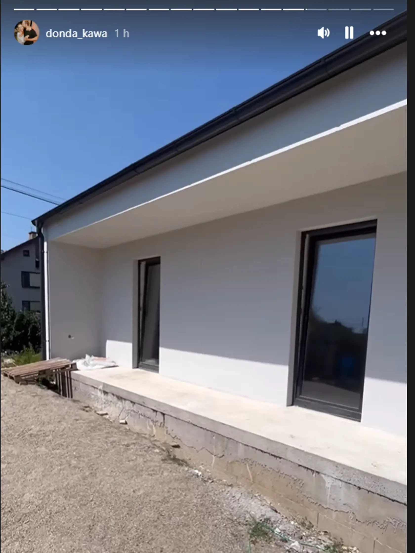 Dominika Kavaschová ukázala nový dom. V apríli začali stavať a už stojí!
