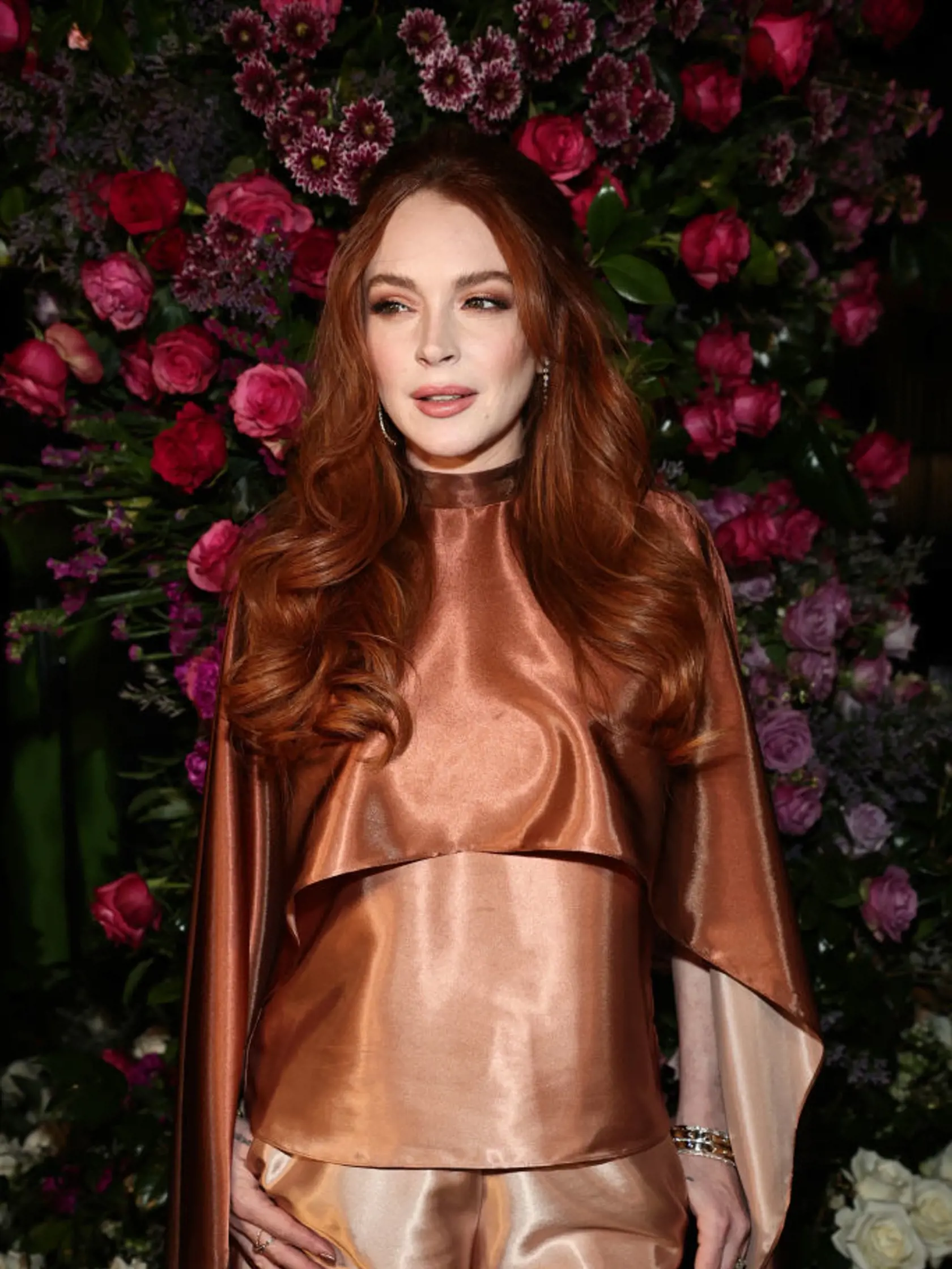 Lindsay Lohan vyzerá ako plastová bábika.