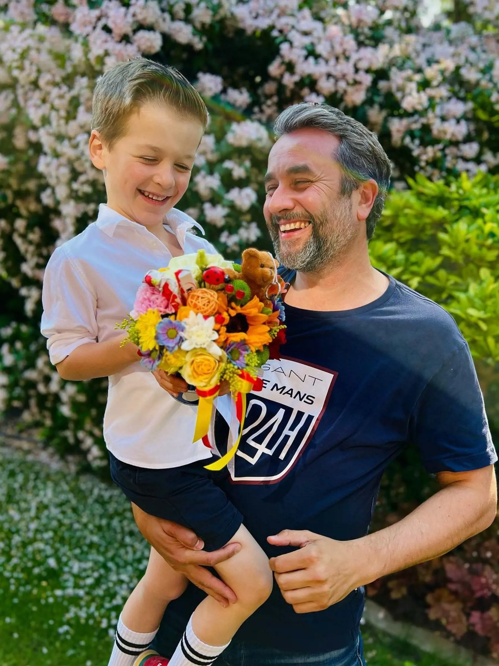 Vlado si urobil s najmenším synčekom takúto nádhernú fotku k MDD. Radosť sa na nich pozerať!