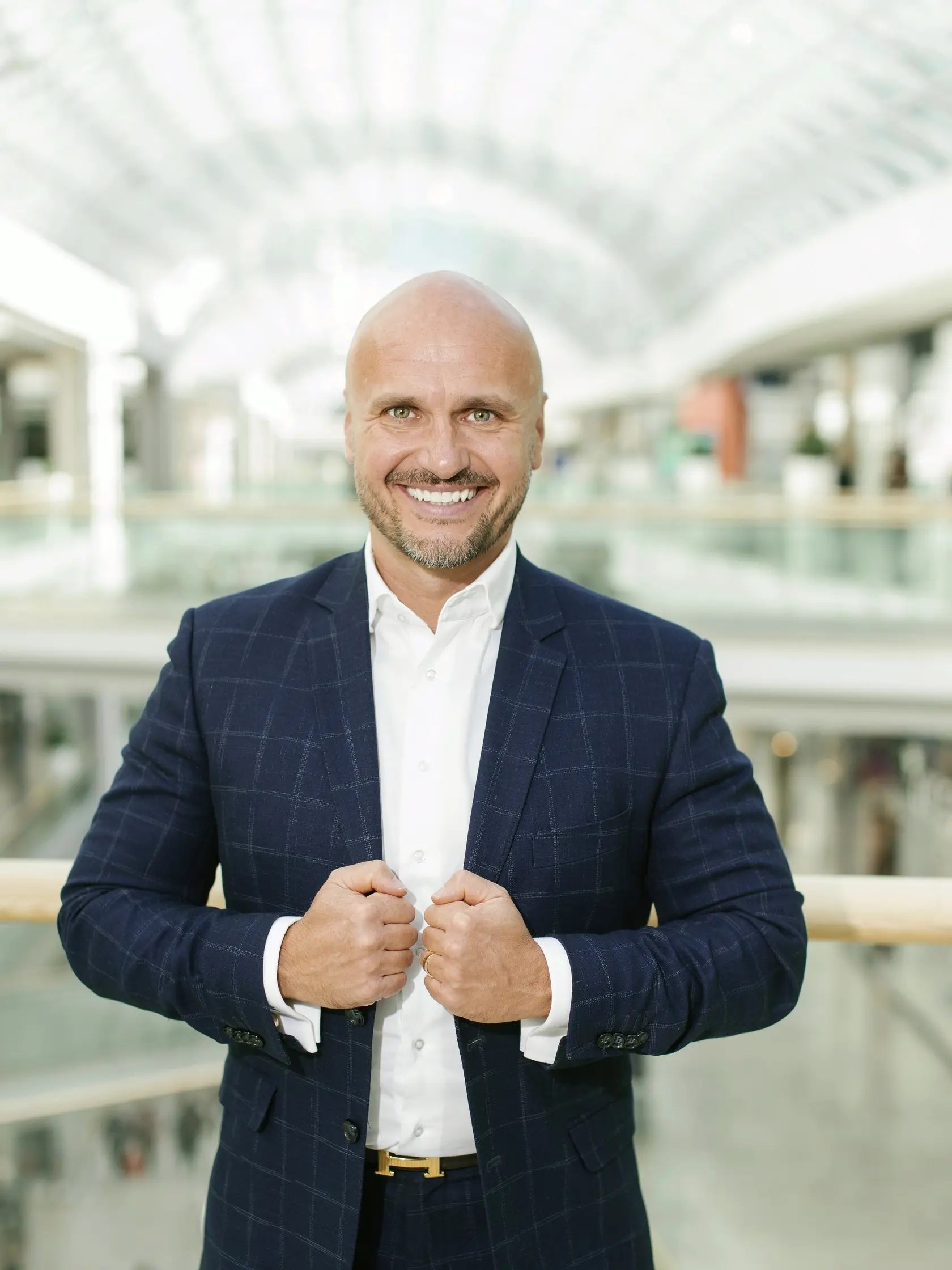 V našej novej finančnej poradni vám radí Andy Winson. Nezabudnite nám posielať otázky na email novycasprezeny@novycasprezeny.sk 