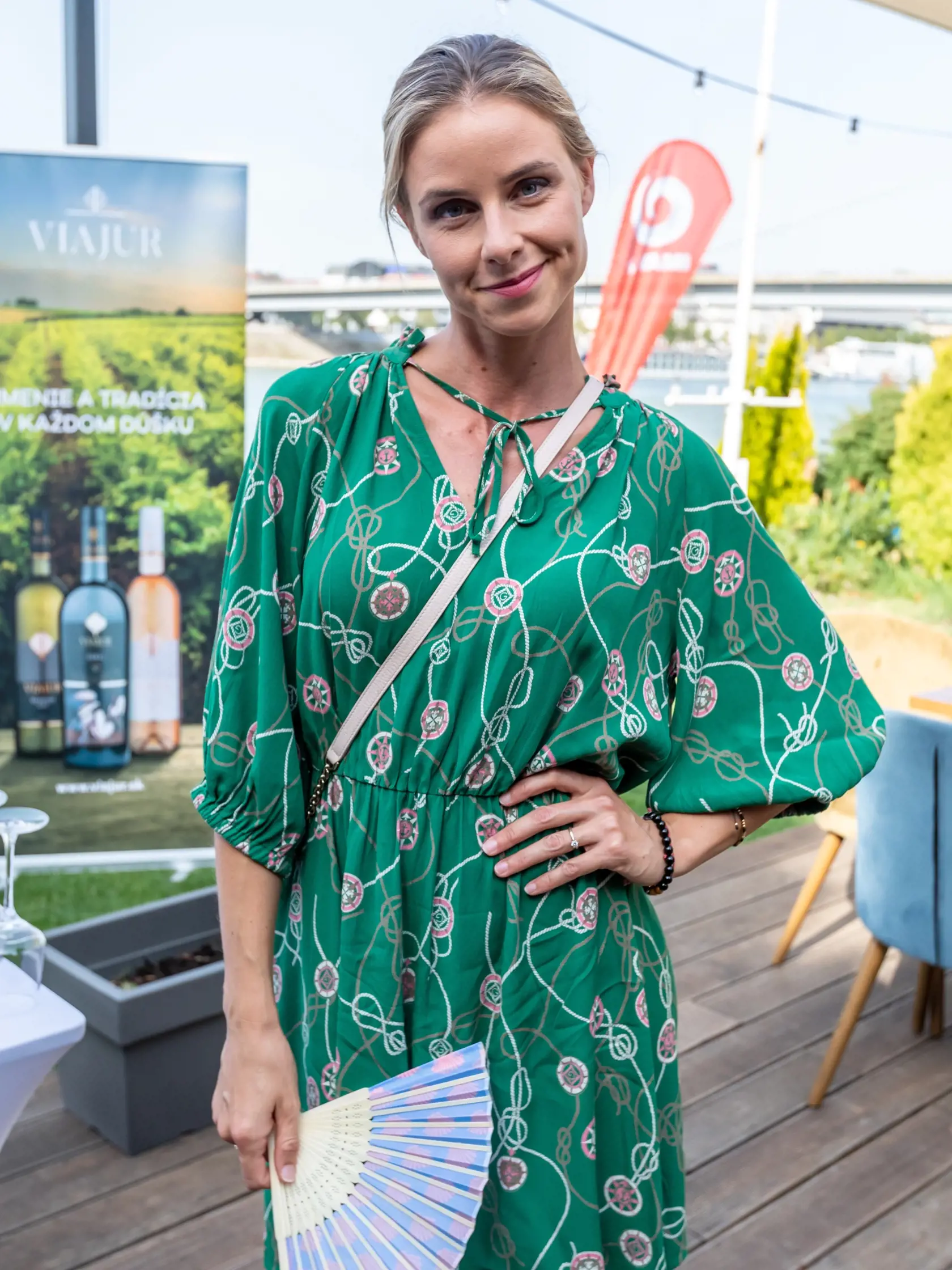 Narodeninová párty TV JOJ v reštaurácii Aušpic. Na snímke Nela Pocisková.