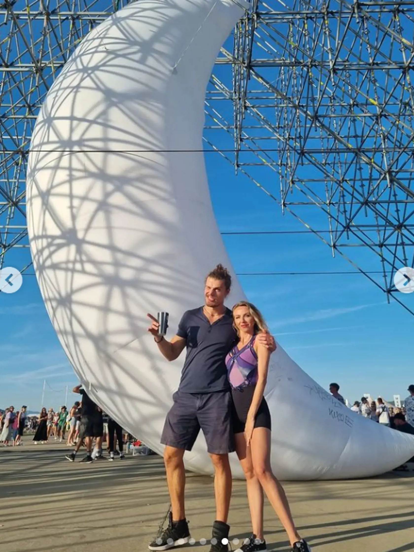 Ján Bakala a jeho manželka nepohrdnú ani hudobný festivalom.