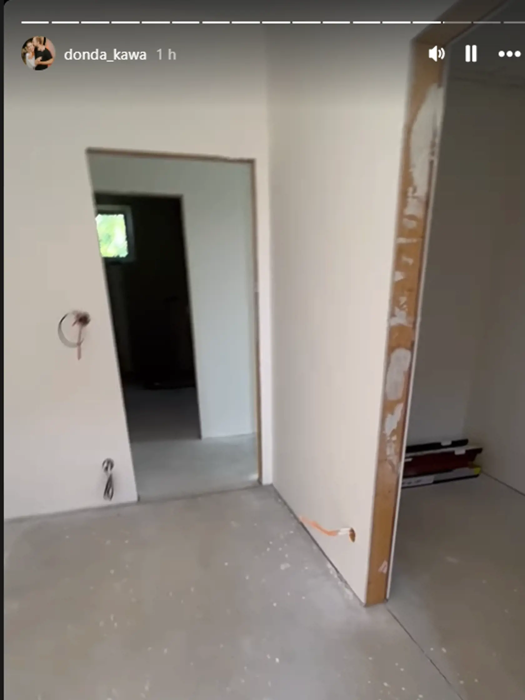 Dominika Kavaschová ukázala nový dom. V apríli ho začali stavať a už stojí!