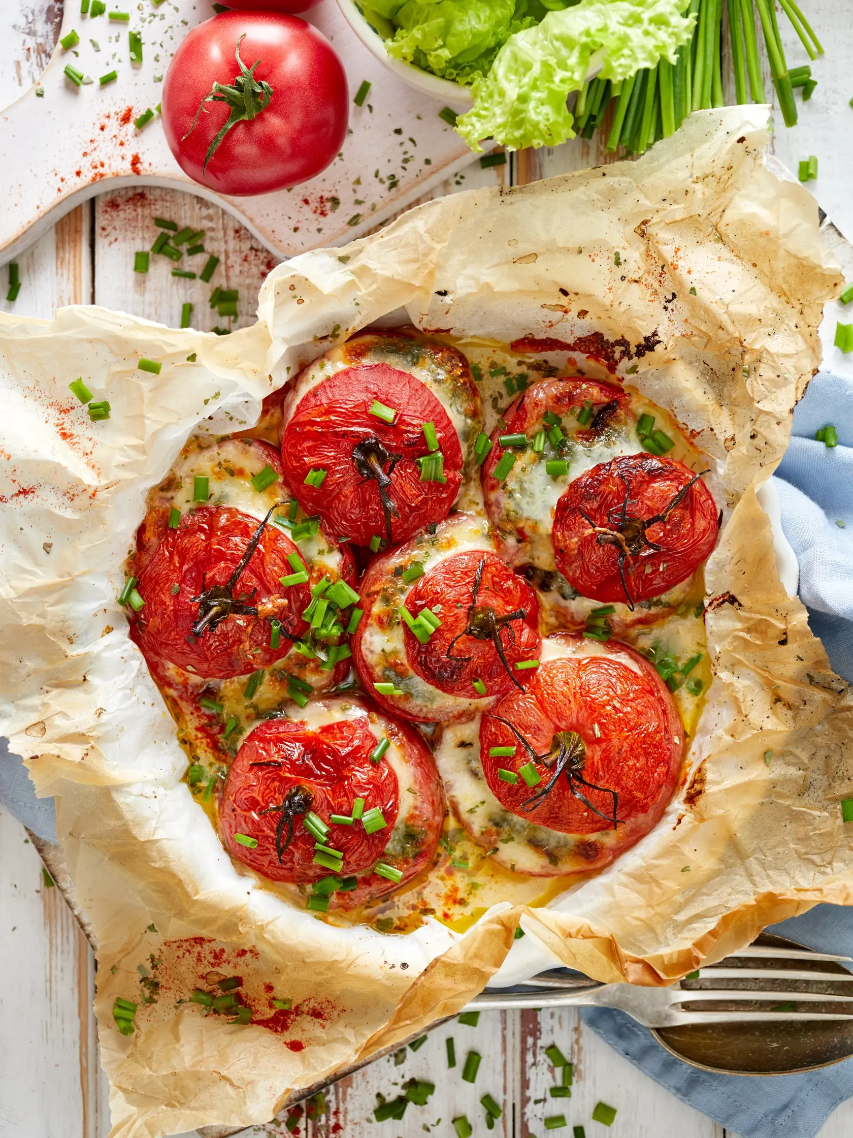 Zapečené plnené paradajky plnené mozzarellou