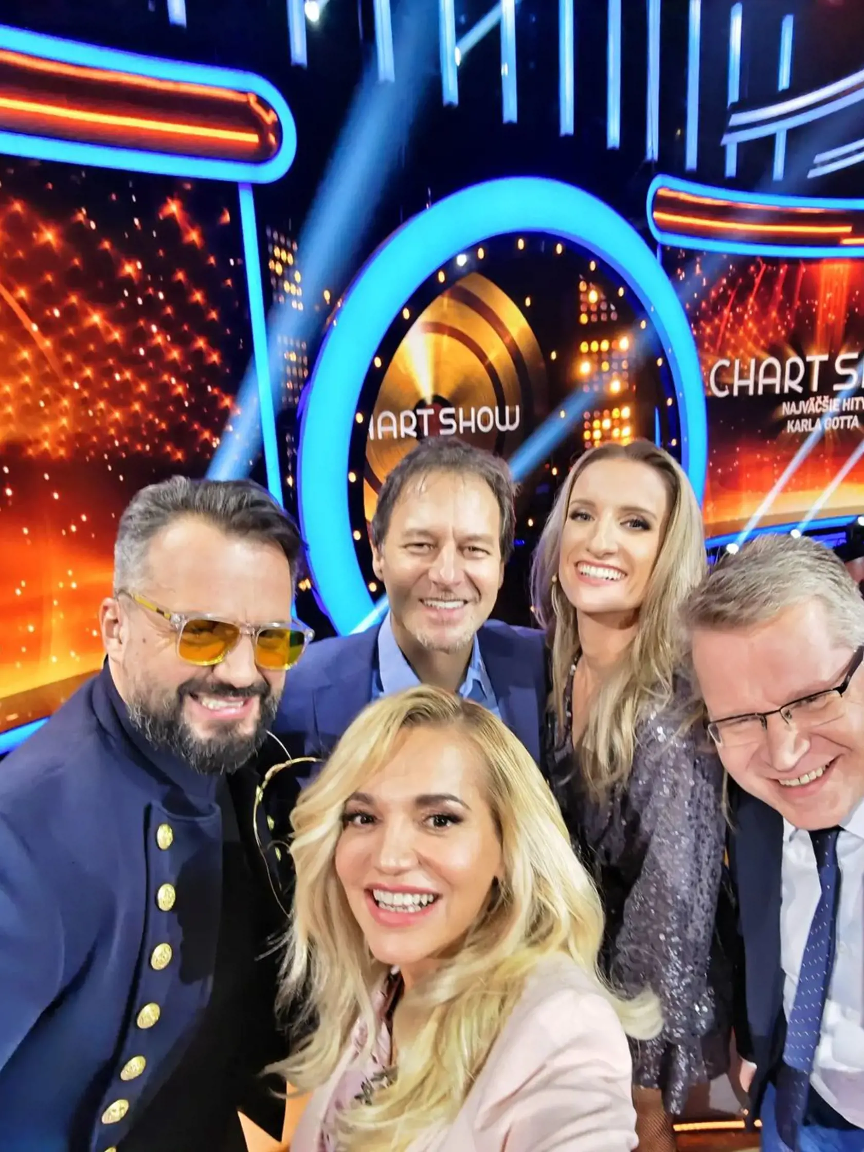 Silná zostava v Chart Show.