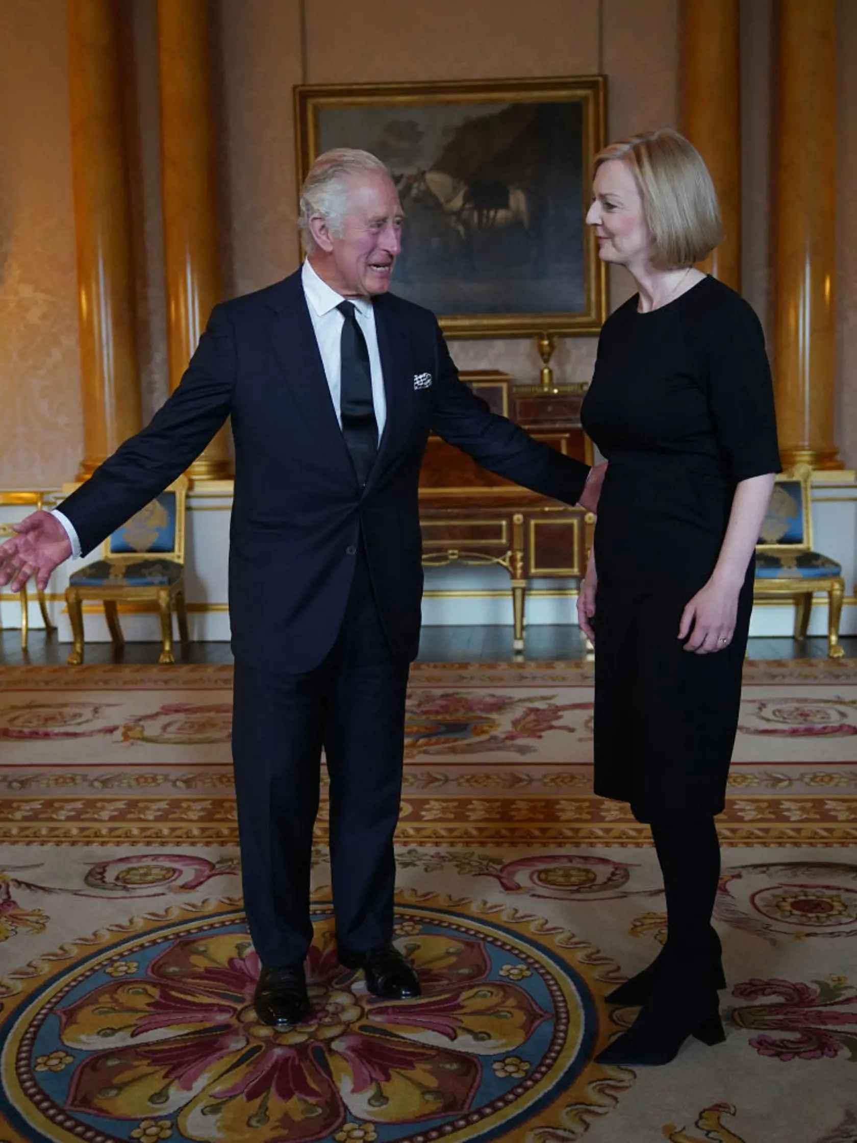 Nový kráľ Charles III. s novou premiérkou Liz Trussovou.