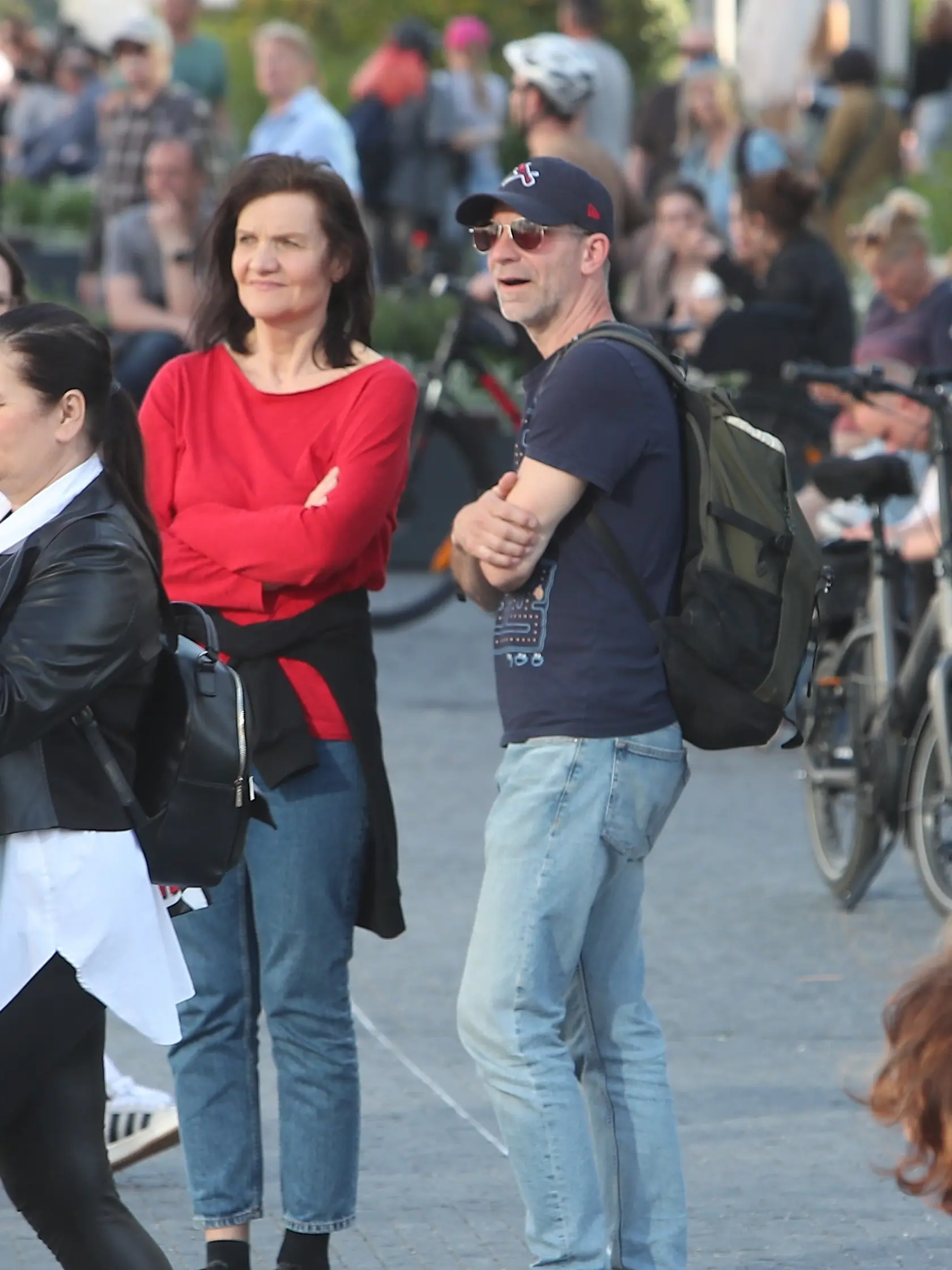 Anna Netrebko v Bratislave: Protestujúci herci Jana Oľhová a Ondrej Kovaľ.