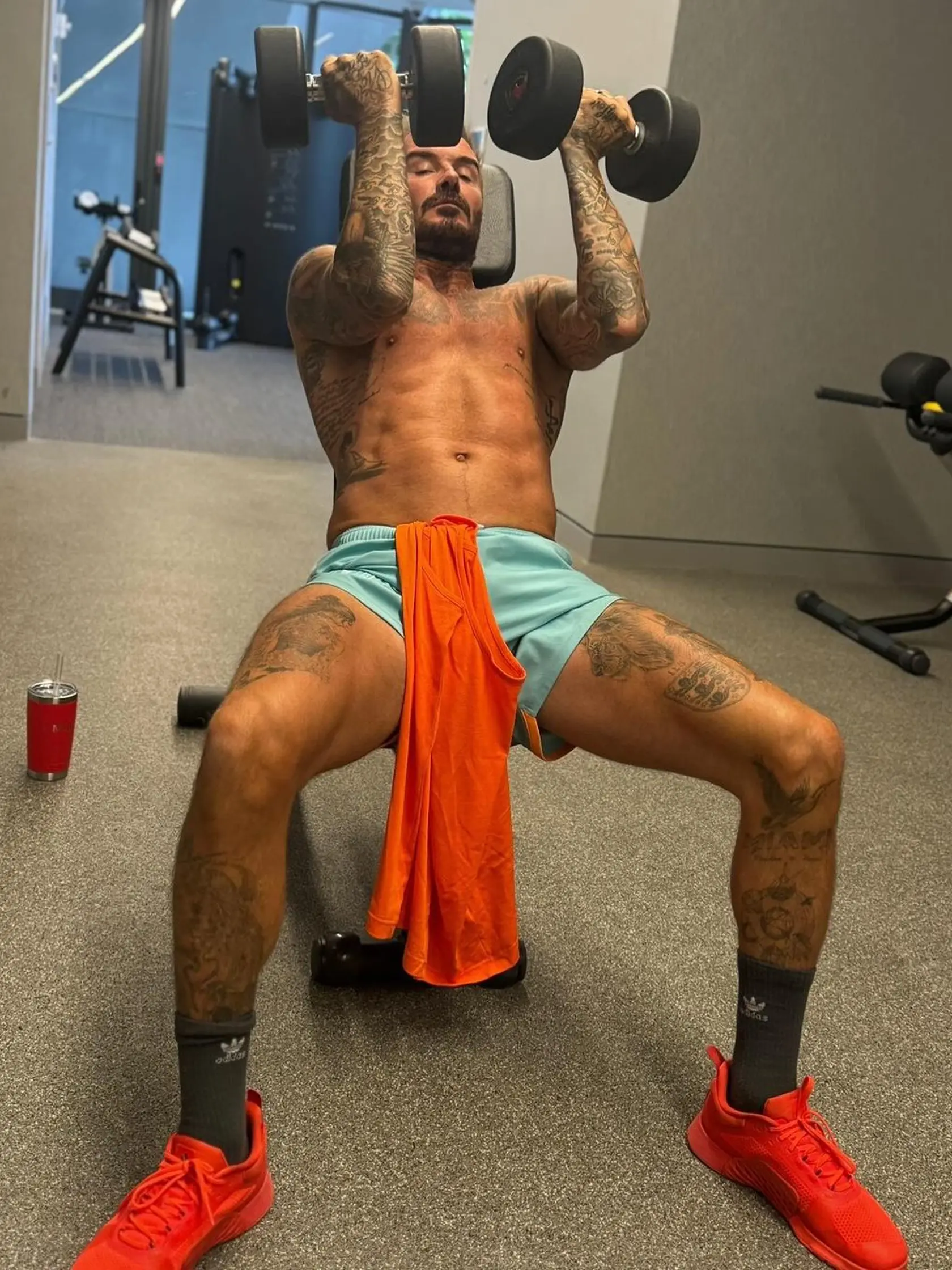 David Beckham na sebe stále maká.