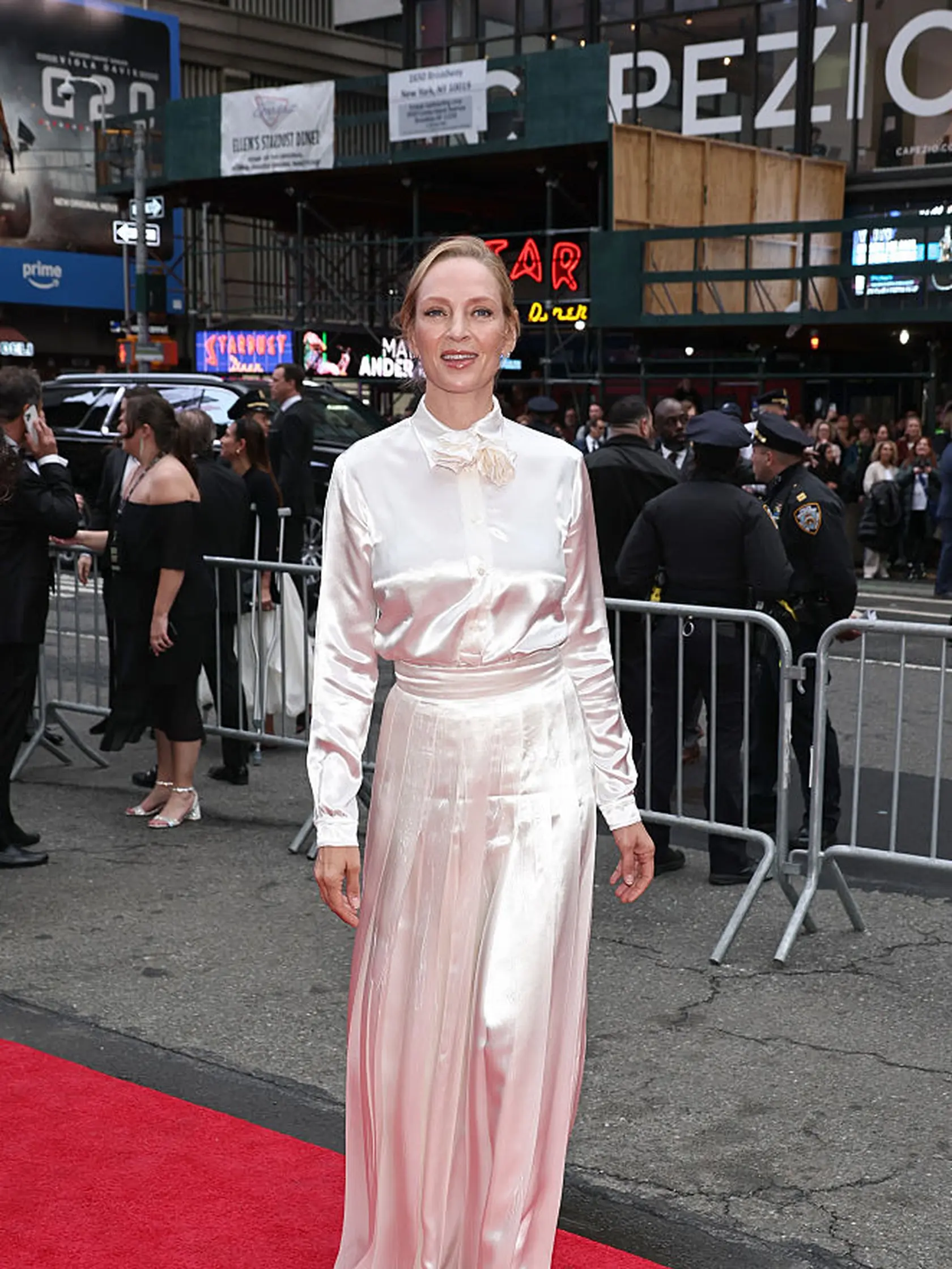 Uma Thurman si prišla pozrieť divadelnú adaptáciu Dobrú noc a veľa šťastia s Georgeom Clooneym. 
