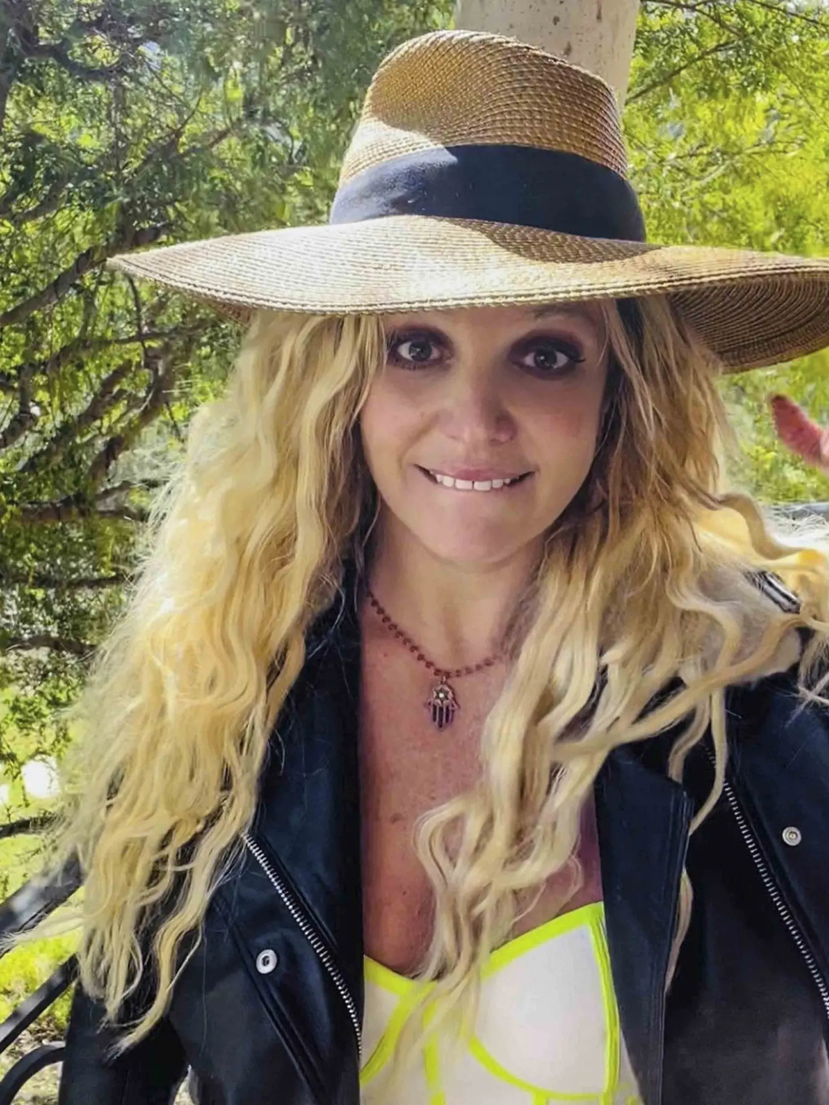Kontroverzná hviezda Britney Spears, ktorá si za posledné roky prešla náročným osobným obdobím, ako aj následným sobášom a rozvodom, sa rozhodla prehovoriť o svojom pití a zneužití.