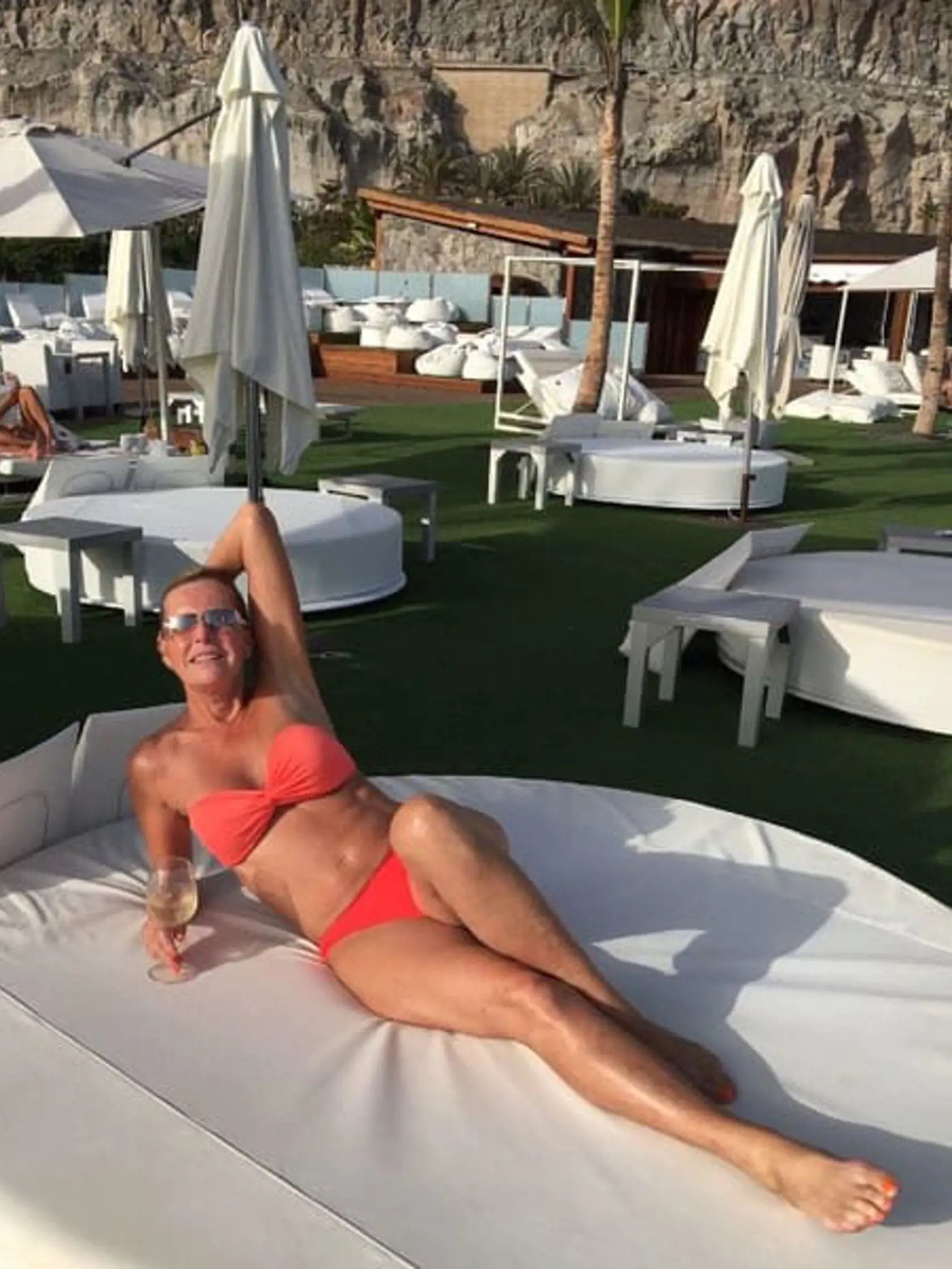 Helena Vondráčková predviedla postavičku ako lusk.