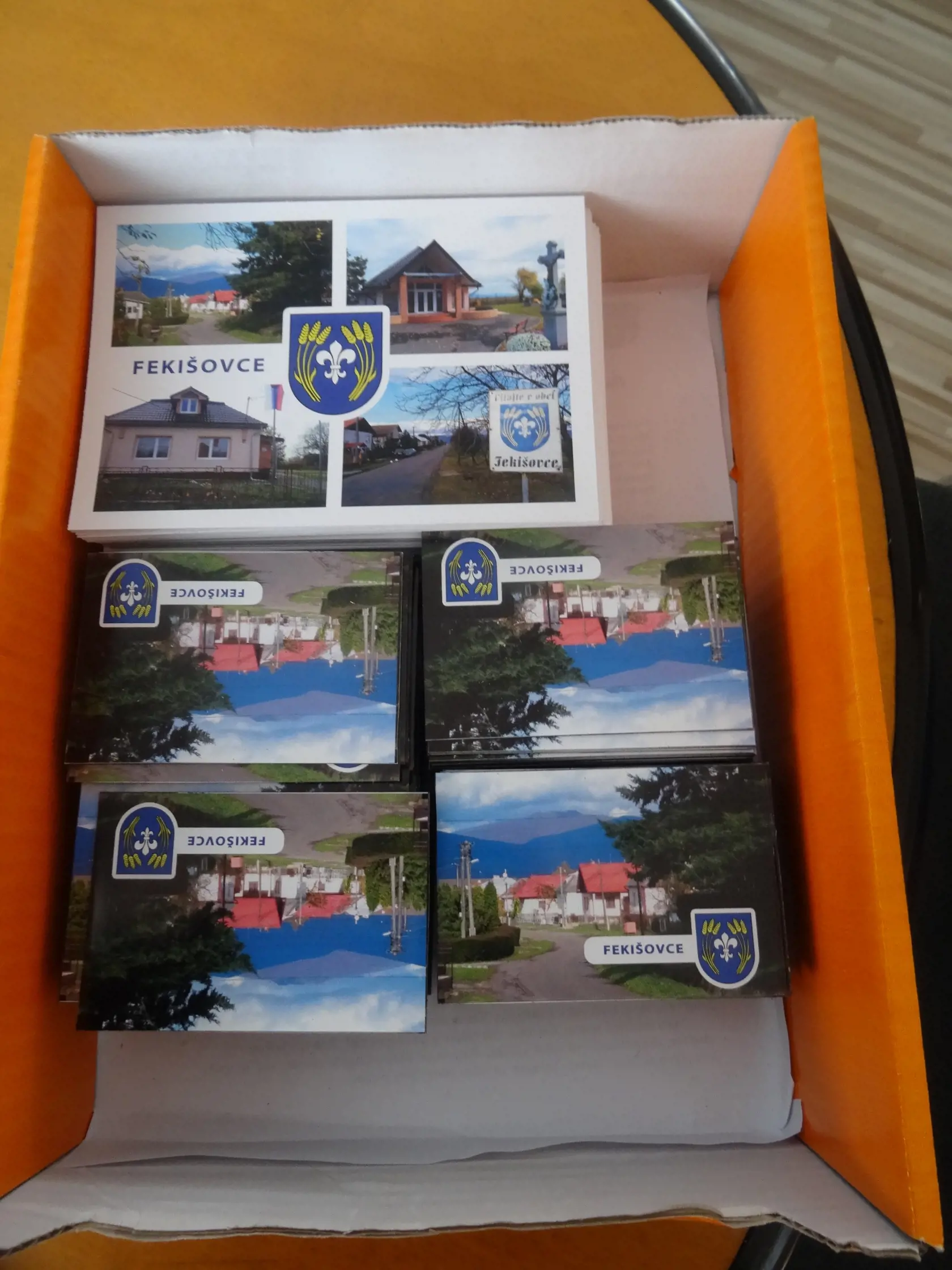 Propagačné materiály - magnetka i pohľadnica.