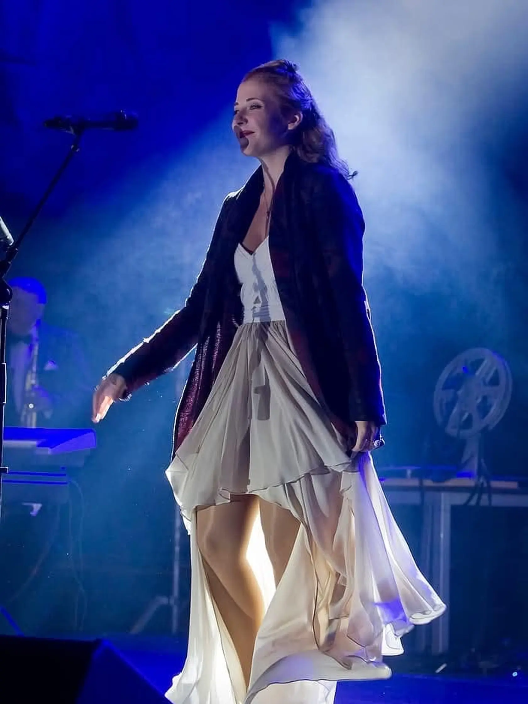 Anička Slováčková je po smrti. Často vedľa otca Felixa účinkovala aj na slovenskom Muzikálovom festivale Jozefa Bednárika v  Brusne.