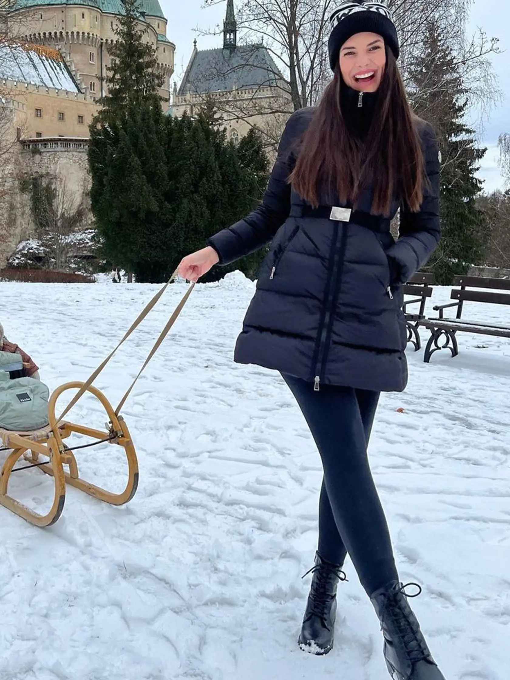 Malý Robko má už prvú sánkovačku za sebou.