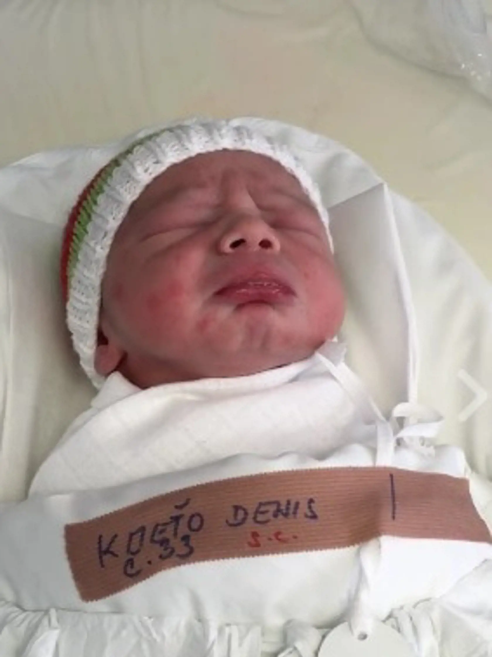 Denis Kmeťo sa narodil 26. júna 2017 o 8:48 hod.