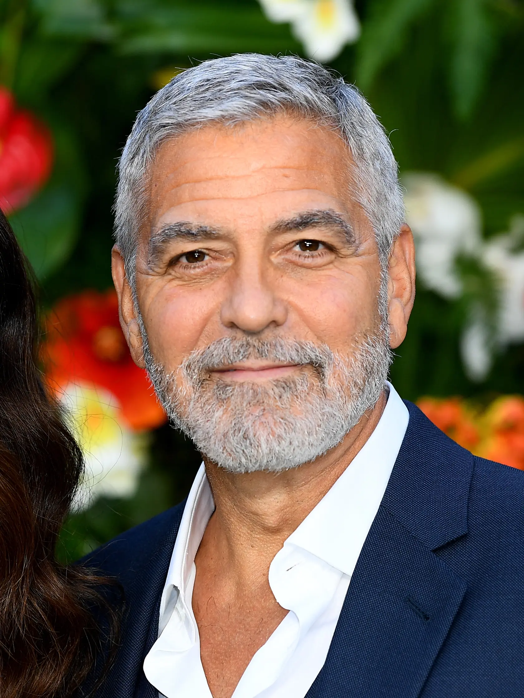 George Clooney je známy šedivým prelivom.