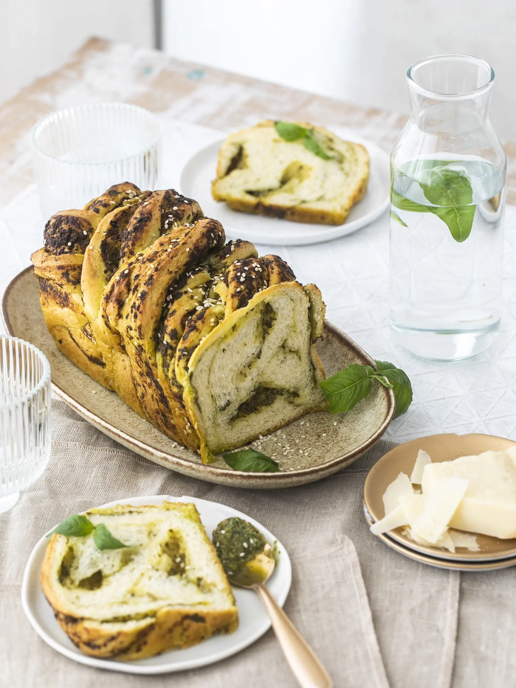 babka s bazalkovým pestom