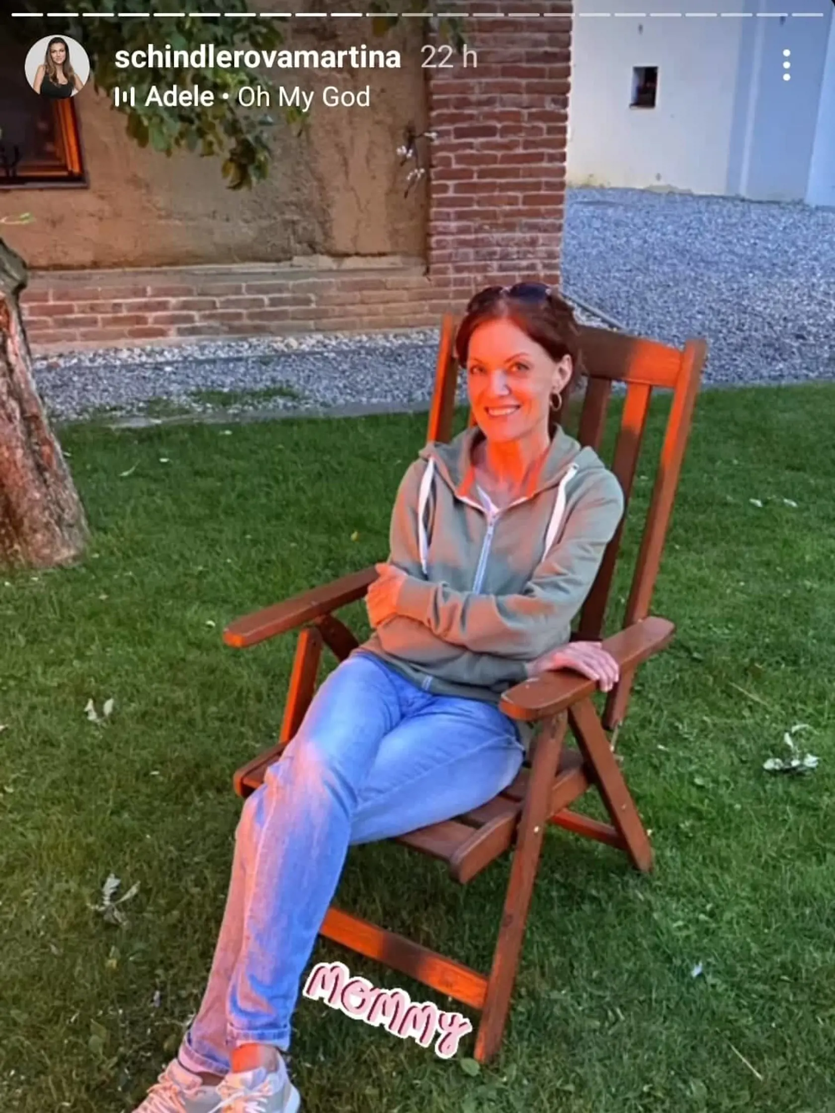 Mama Martiny Schindlerovej je poriadna kočka.