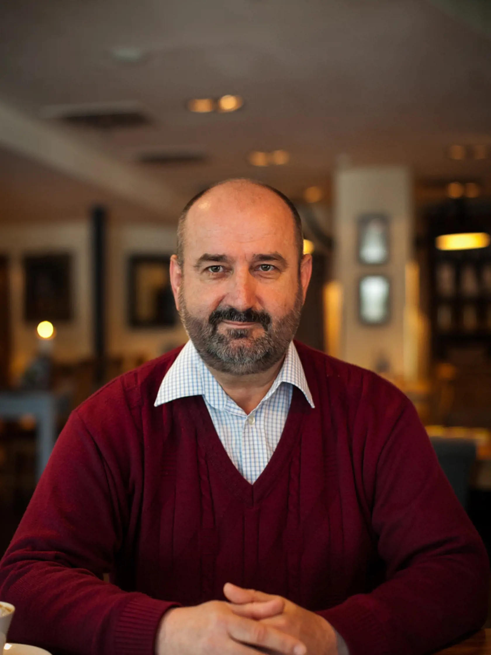 Peter Švec, známy bezpečnostný analytik a slovenský pilot, zomrel na ochorenie Covid-19.