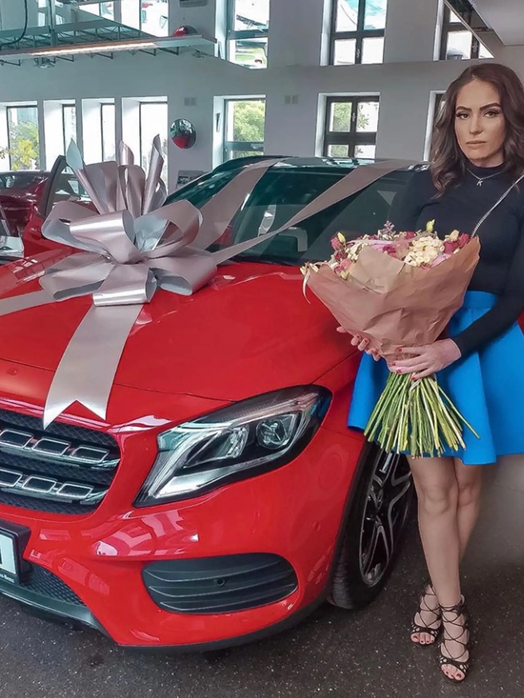 Nerozveselilo ju ani nové auto. Týnuš však svoju náladu oddôvodnila trémou.