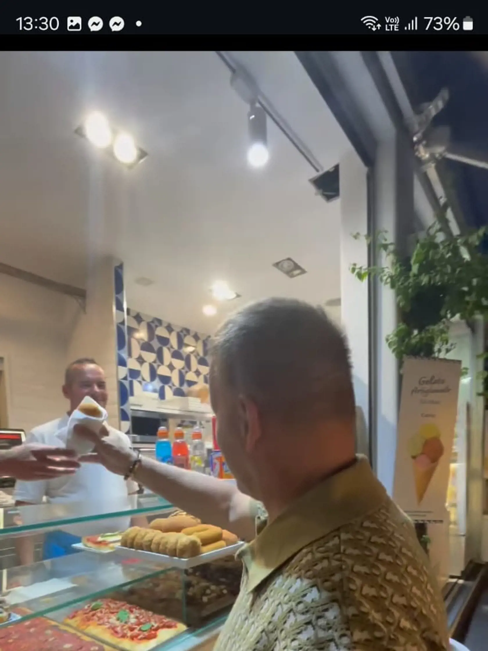 Zábery Borisa Kollára z vtipného videa.