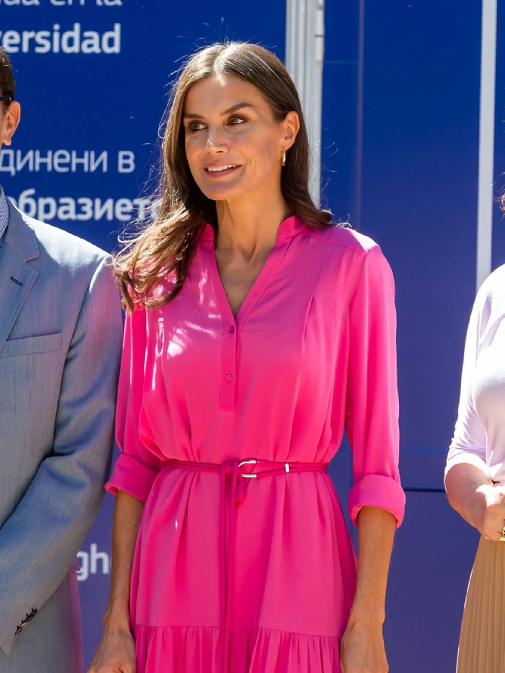 Španielska kráľovná Letizia je veľmi štýlová žena. Moderný minimalizmus sa u nej prejavuje nielen v šatníku, ale aj pri úprave vlasov a líčení.