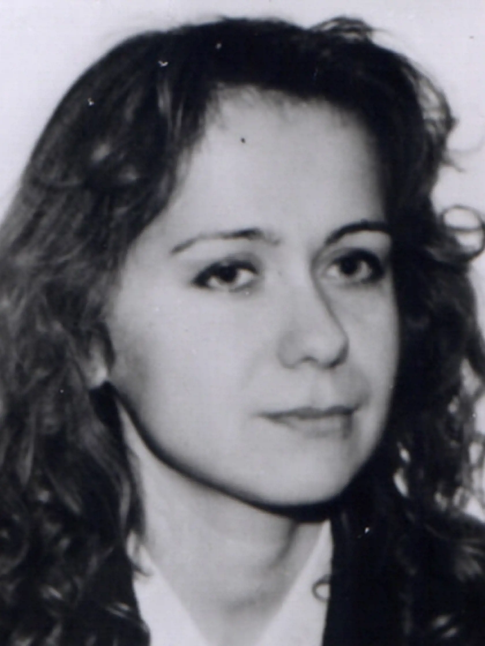 Krátko po narodení Martinky v roku 2000 ich mama Ingrid, ktorá tiež pracovala na polícii, záhadne zmizla.