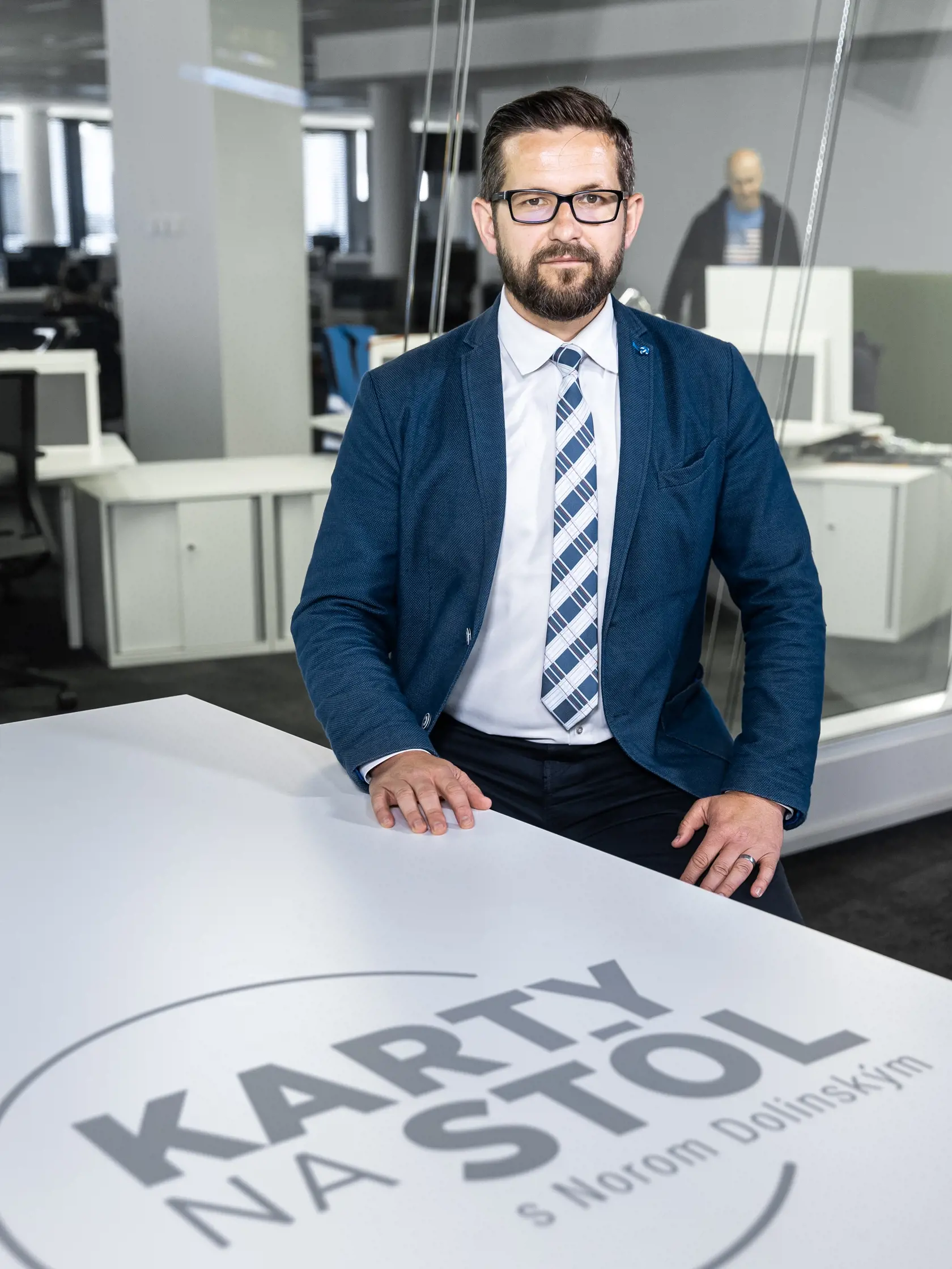 Je to slabosť prezidentky, keď ustúpila vedeniu polície? 
-Je to nie len slabosť, ale aj potvrdenie toho, že prezidentka sa v prípade svojho angažovania v domácej politike opakovane dopúšťa chýb. Na rozdiel od jej zahraničnej politiky a reprezentácie Slovenska v zahraničí, kde jej niet čo vytknúť, v domácej politike robí v ostatnom čase jednu chybu za druhou.