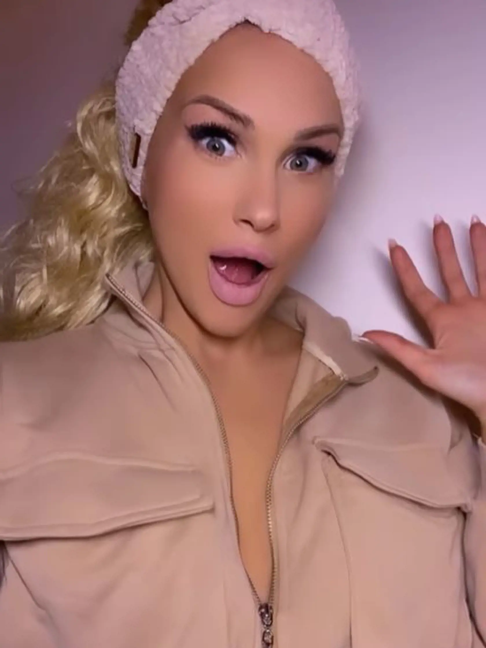 Takto vyzerajú farmárky po šou... To je ale zmena, čo? Alebo skôr... šikovné filtre? Na fotke Stanka.