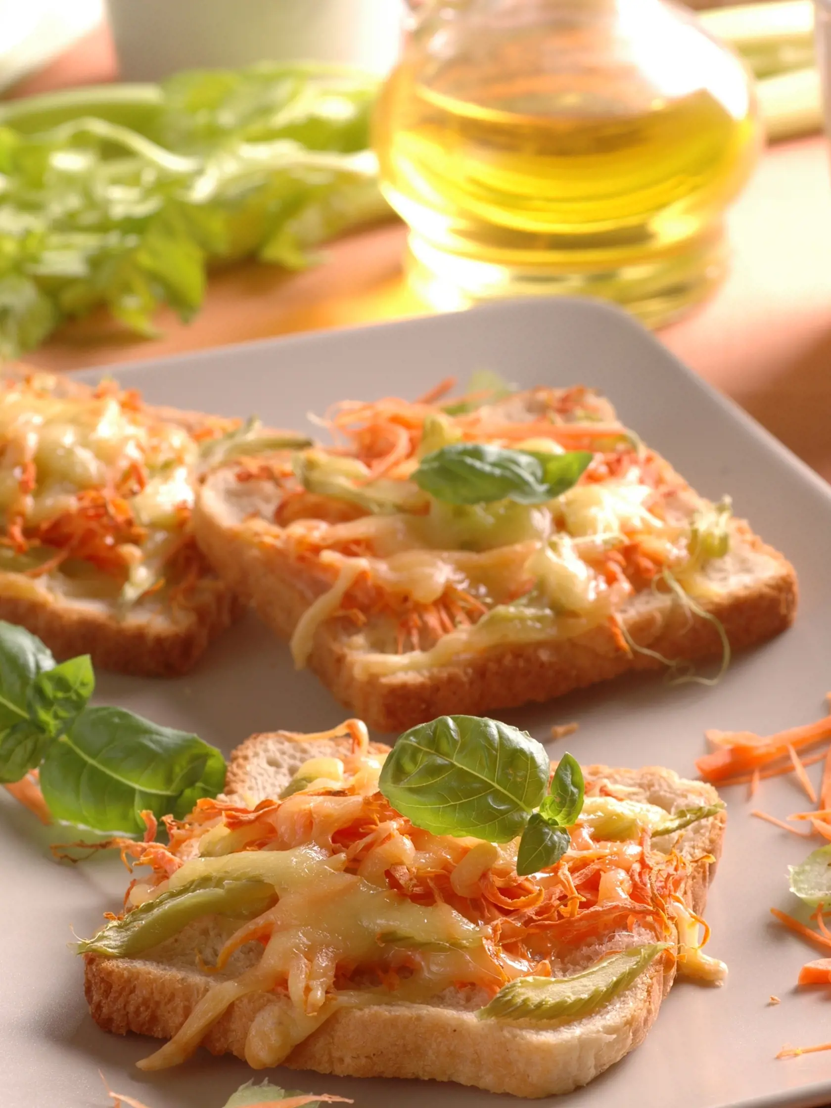 Zeleninový toast, recept, mrkva, zeler, syr, bazalka
Foto: Peter Záhradník
Neuverejnené
pôvodný súbor:zeleninovy toust 1.eps