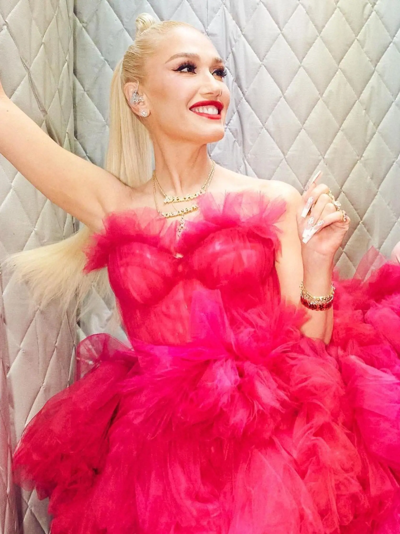 Gwen je ako bábika Barbie.