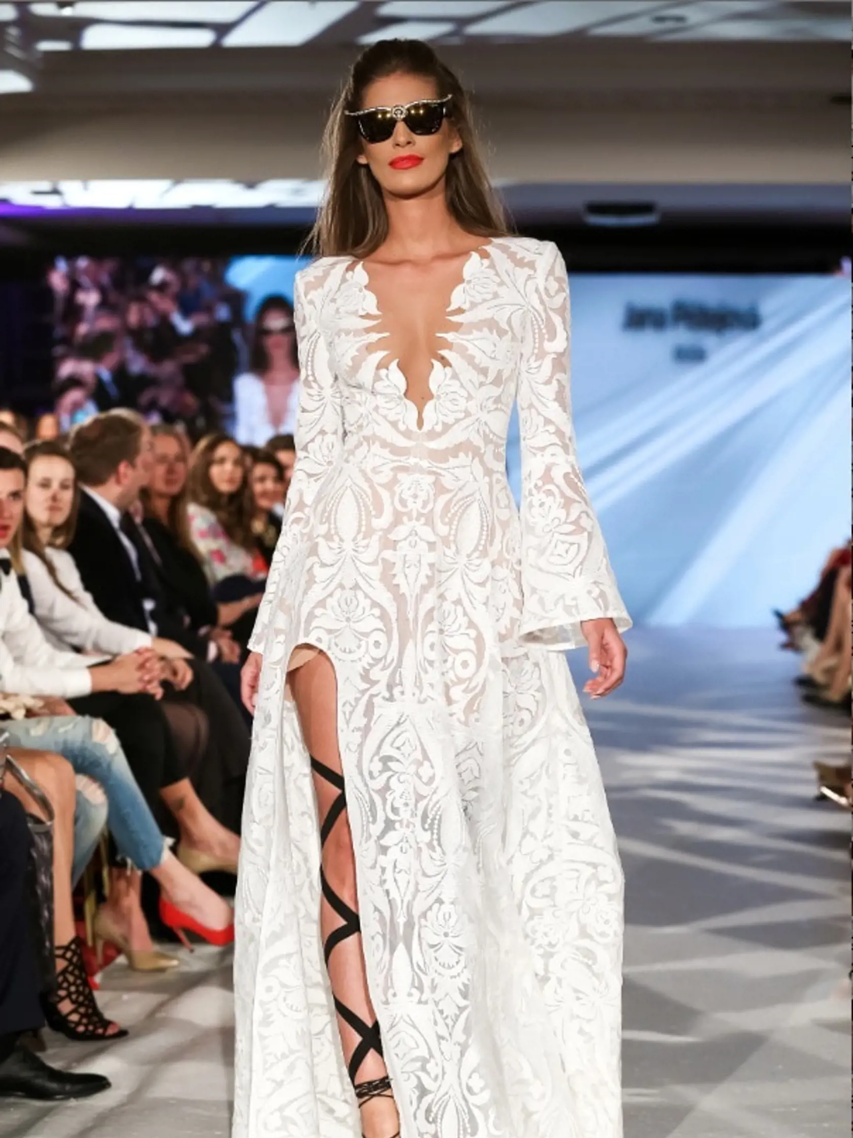 Jasmina Alagič v modeli Jany Pištejovej.