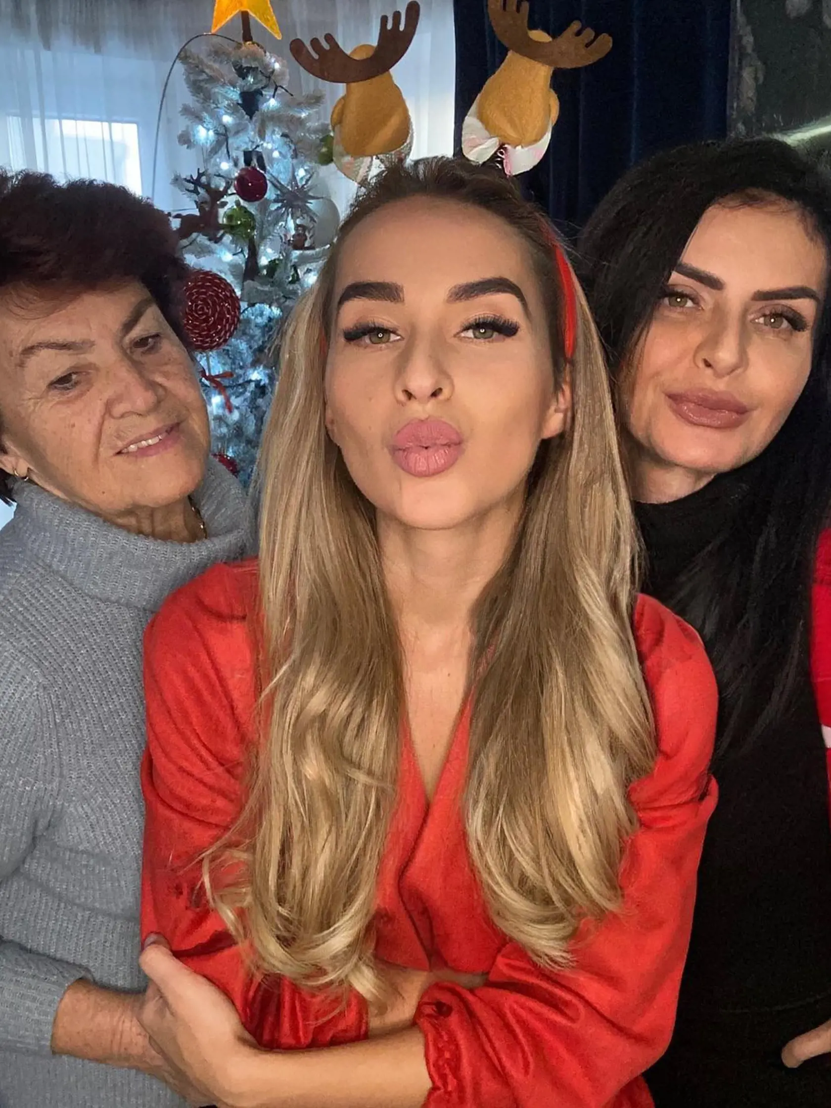 Lucia s babičkou a maminou