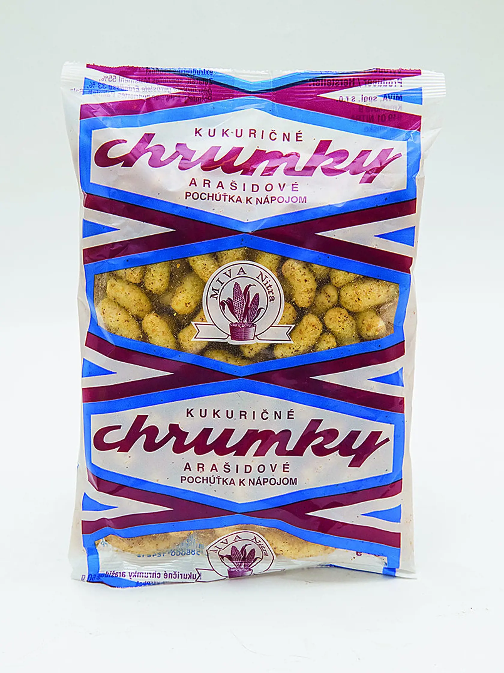 Kukuričné chrumky arašidové
MIVA, 60 g
Krajina pôvodu/ Slovensko
Zloženie/ kukuričná krupica špeciál 55 %, pražené drvené arašidy 33 %, palmový tuk, čiastočne hydrogenovaný palmový tuk, jedlá soľ
Energia v 100 g/ 2 247 kJ Bielkoviny/ 13 g Sacharidy/ 49 g Tuky/ 32 g Soľ/ 1,5 g
Redakcia hodnotí: Malé, mäkké chrumky sú obalené nadrobno pomletými arašidmi, ktoré z povrchu trocha opadávajú, preto sa zdá, že ich je menej. Chuť je veľmi príjemná a dostatočne výrazná. Hoci obsah tuku je rovnaký ako