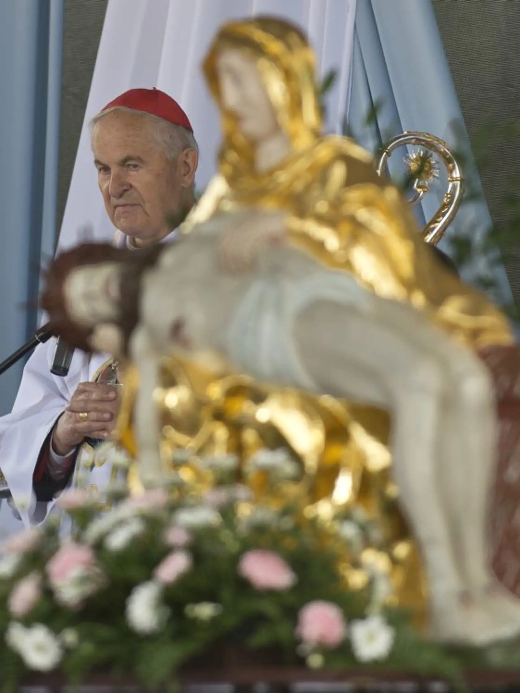 Archívna snímka: Národná púť k Sedembolestnej Panne Márii 15. septembra 2014 v Šaštín-Stráže. Na snímke kardinál Jozef Tomko počas svätej omše.