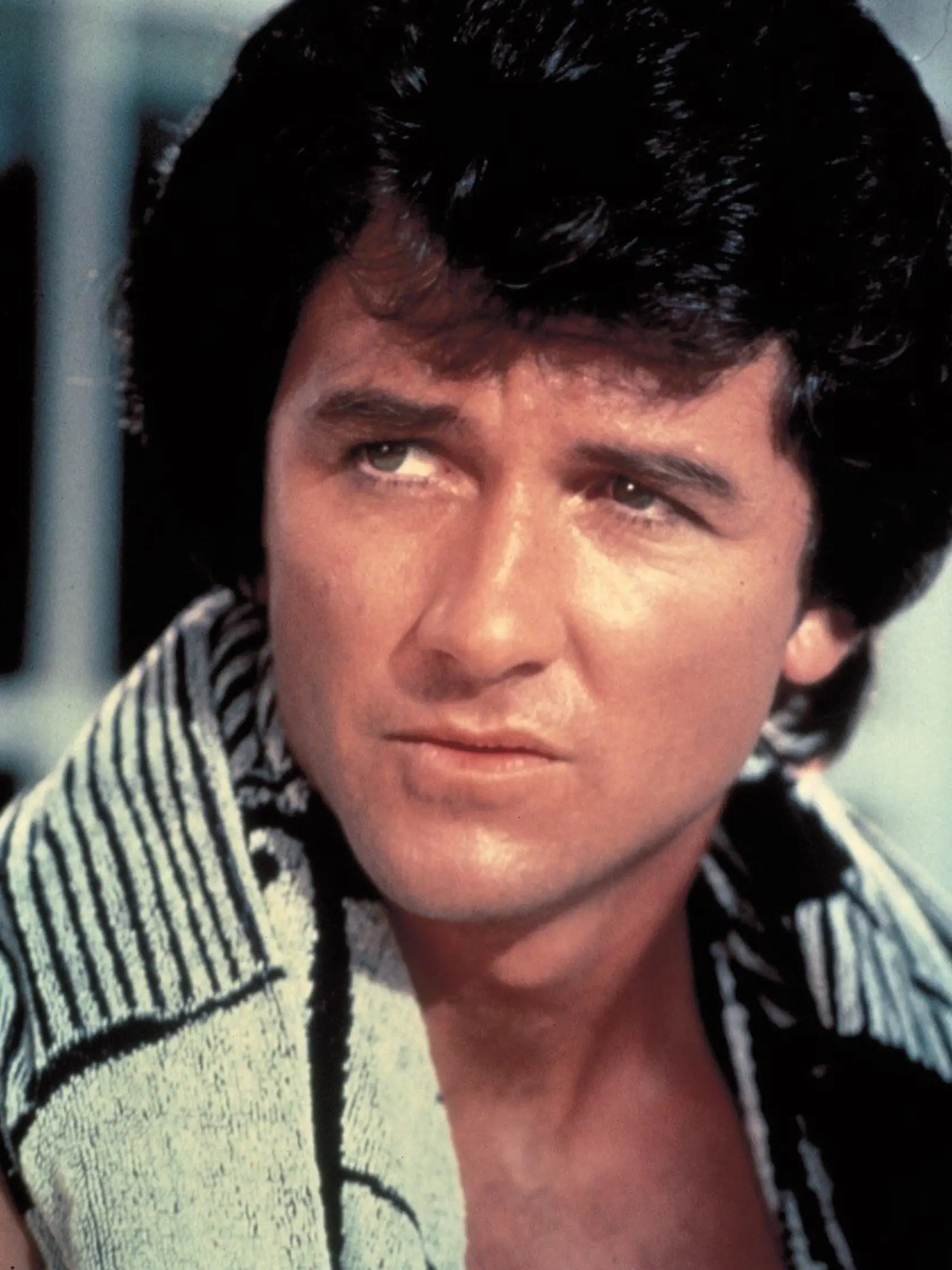 Herec PATRICK DUFFY - predstaviteľ krásavca Bobbyho zo seriálu Dallas.  Táto fotka je z roku 1978.