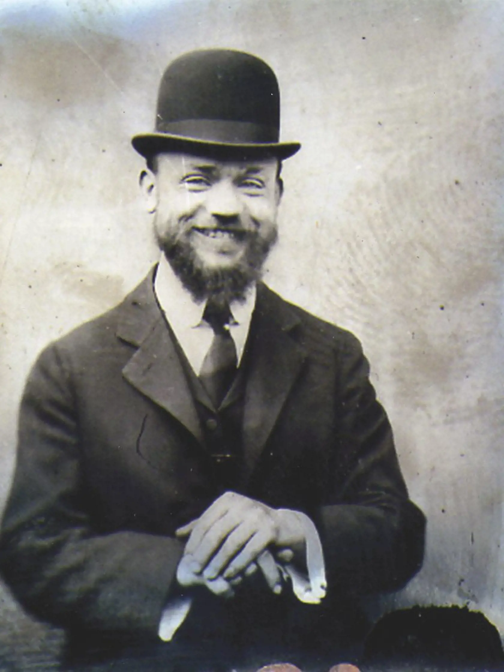 Milan Rastislav Štefánik na archívnej fotografii, zrejme jedine, na ktorej sa srdečne smeje.