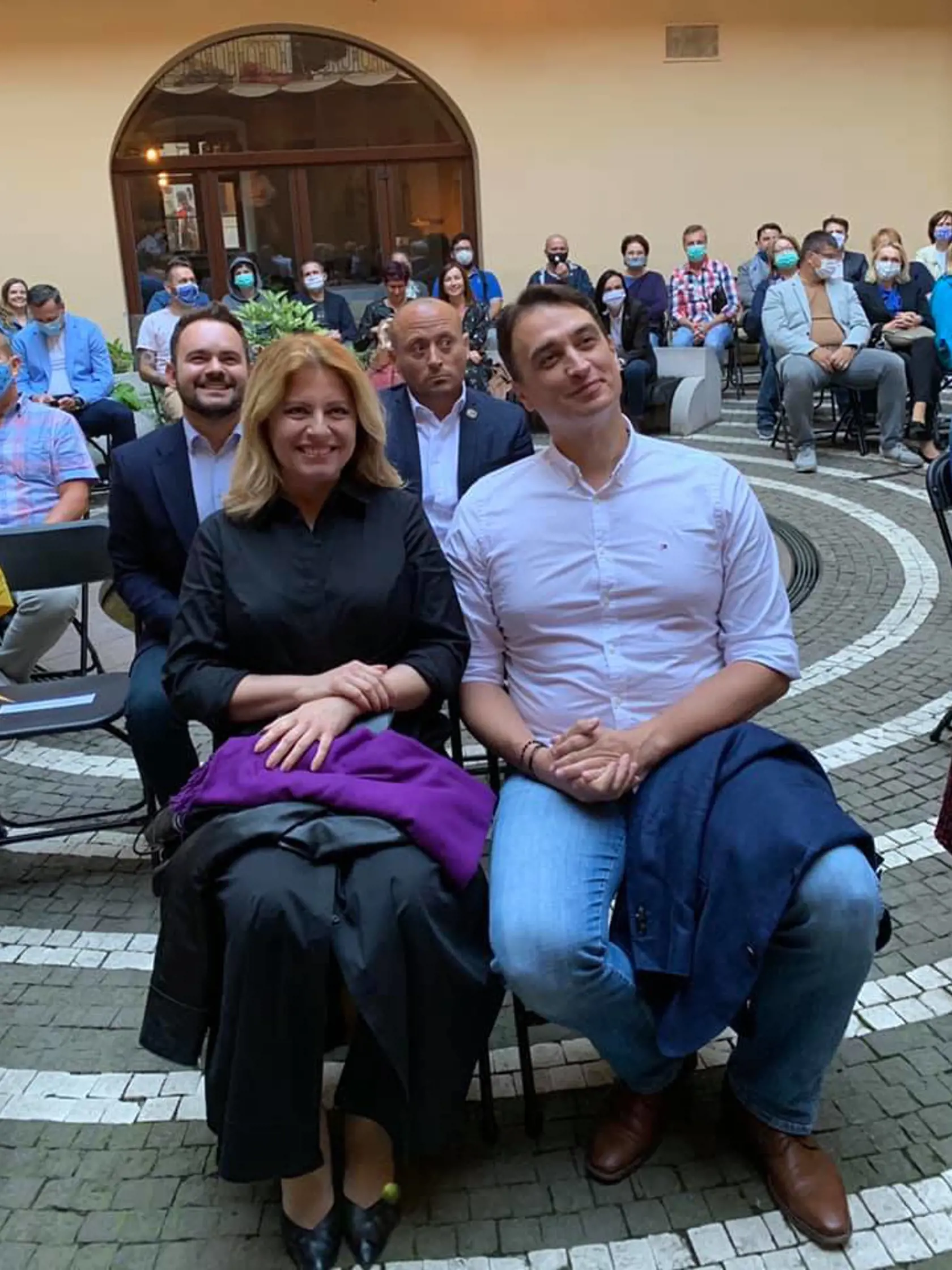 Zuzana Čaputová - prezidentka Slovenskej republiky v divadle Gunagu
