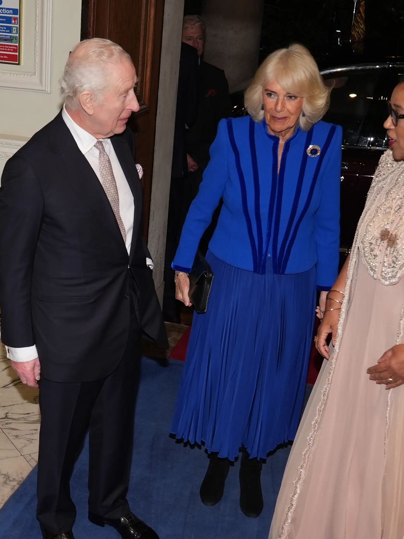 Kráľovná Camilla a kráľ Karol.