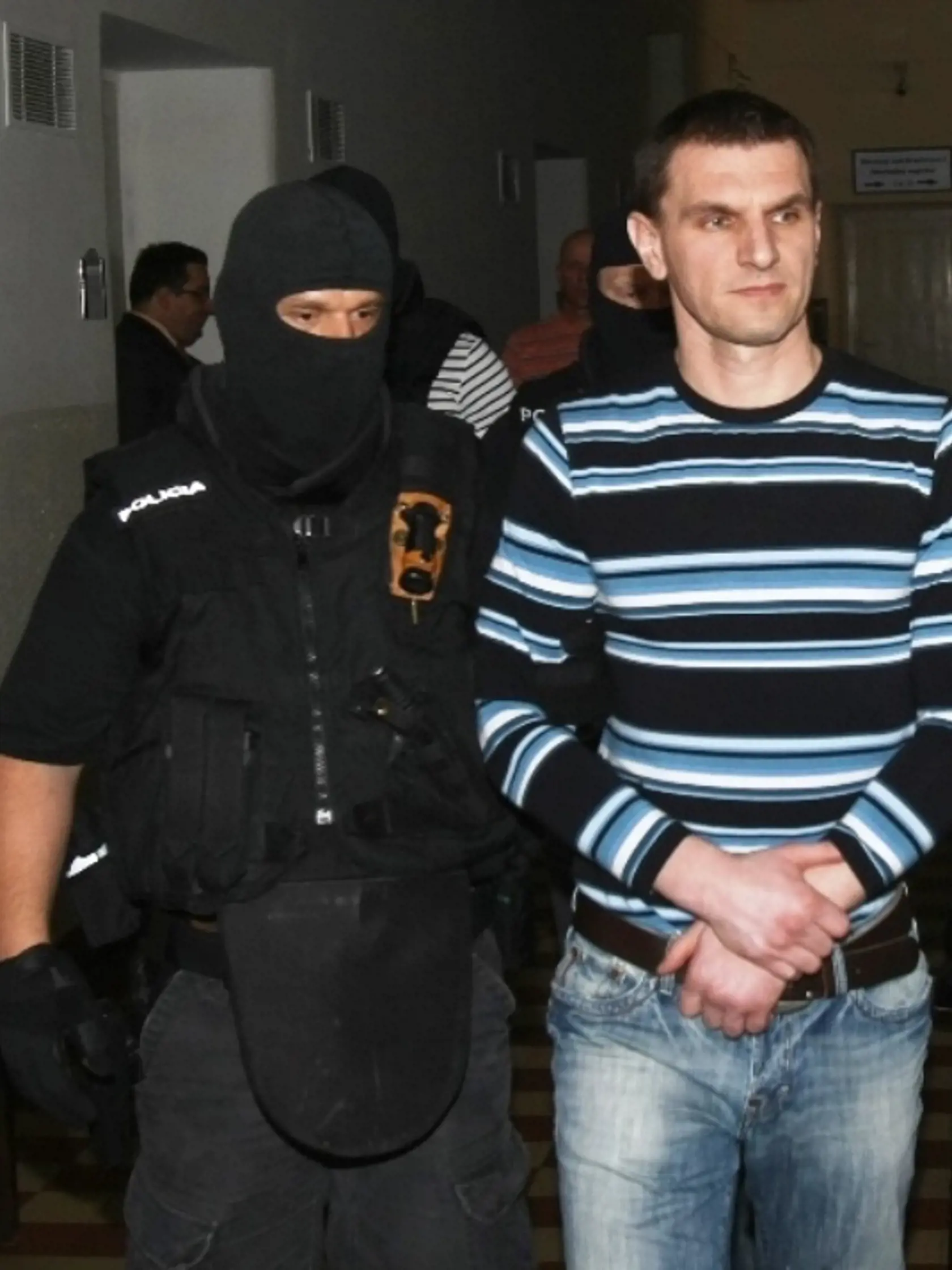 Karol Mello si žije luxusný život, jeho brat je po smrti.