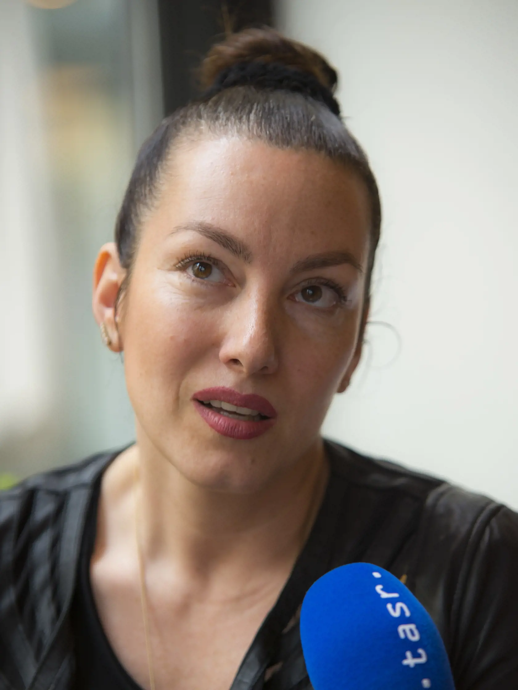 Katka Hasprová nedávno oslávila 50-tku a na scéne je už celých 30 rokov.