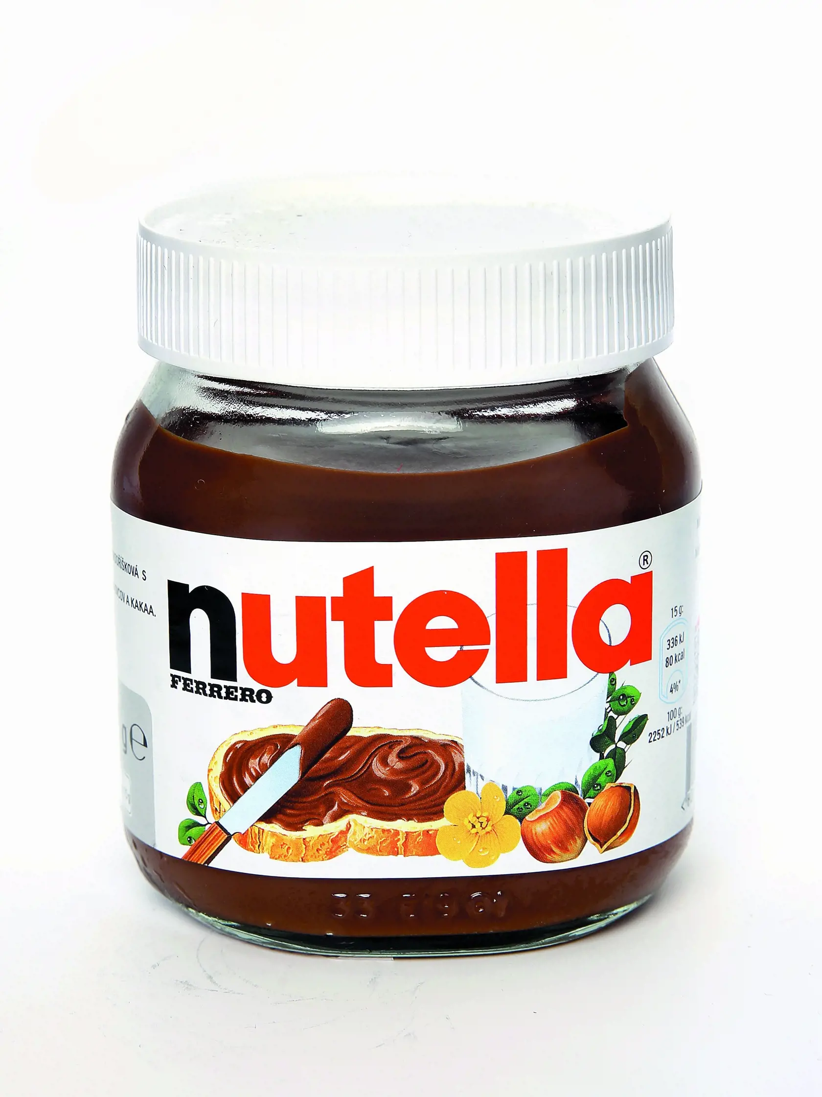 Nutella
Ferrero, 350 g
Krajina pôvodu/ neuvedená
Zloženie/ cukor, palmový olej, lieskové oriešky 13 %, sušené odtučnené mlieko 8,7 %, kakaový prášok so zníženým množstvom tuku 7,4 %, sójové lecitíny, vanilín
Energia v 100 g/ 2 252 kJ Bielkoviny/ 6,3 g Sacharidy/ 57,5 g Tuky/ 30,9 g
Redakcia hodnotí: Najaromatickejšia nátierka má stredne hustú konzistenciu a hodvábne hladkú textúru, najlepšie sa roztiera. Z ochutnávaných nátierok je najlahodnejšia, najlepšie vyvážená a najmenej sladká. Najpr