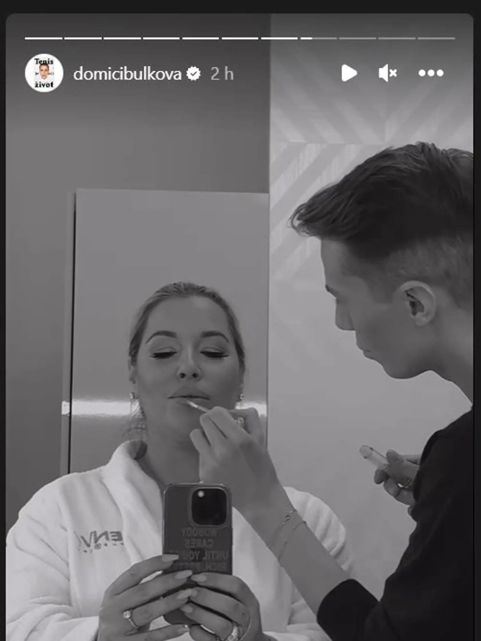 O vizáž sa Cibulkovej staral už tradične Patrik Suši Veselý.