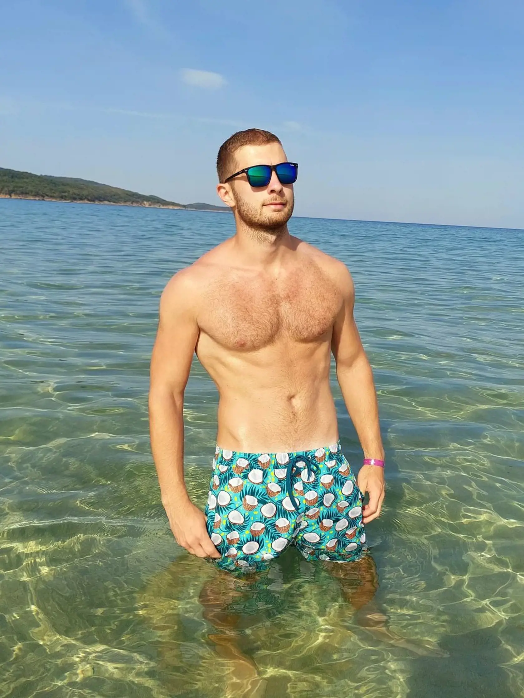 Gabriel Sedláček sa pochválil vyrysovaným telom.