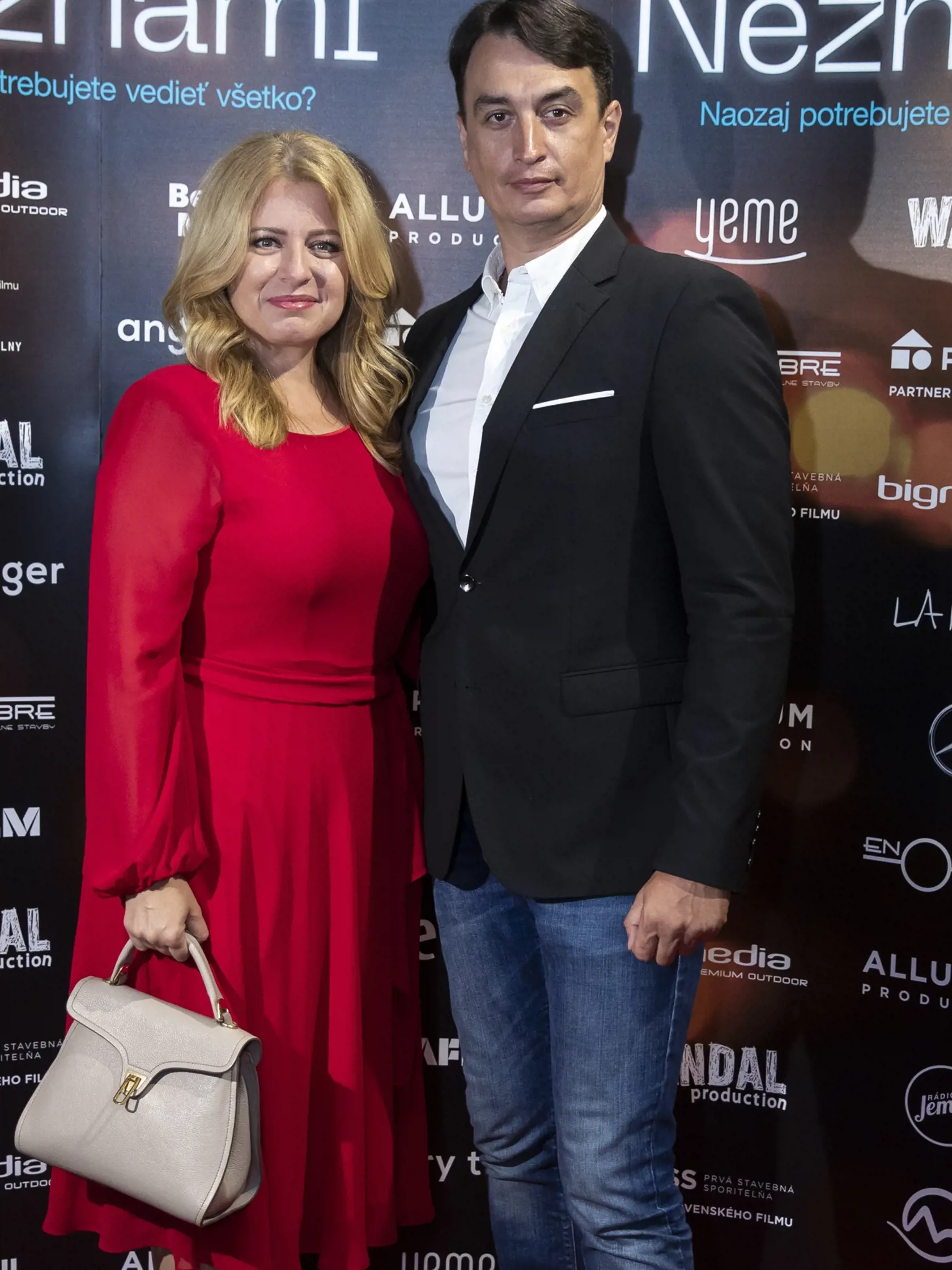 Premiéra filmu Známi Neznámi v bratislavskom Bory Mall. Na snímke je prezidentka Zuzana Čaputová s partnerom Jurajom Rizmanom.