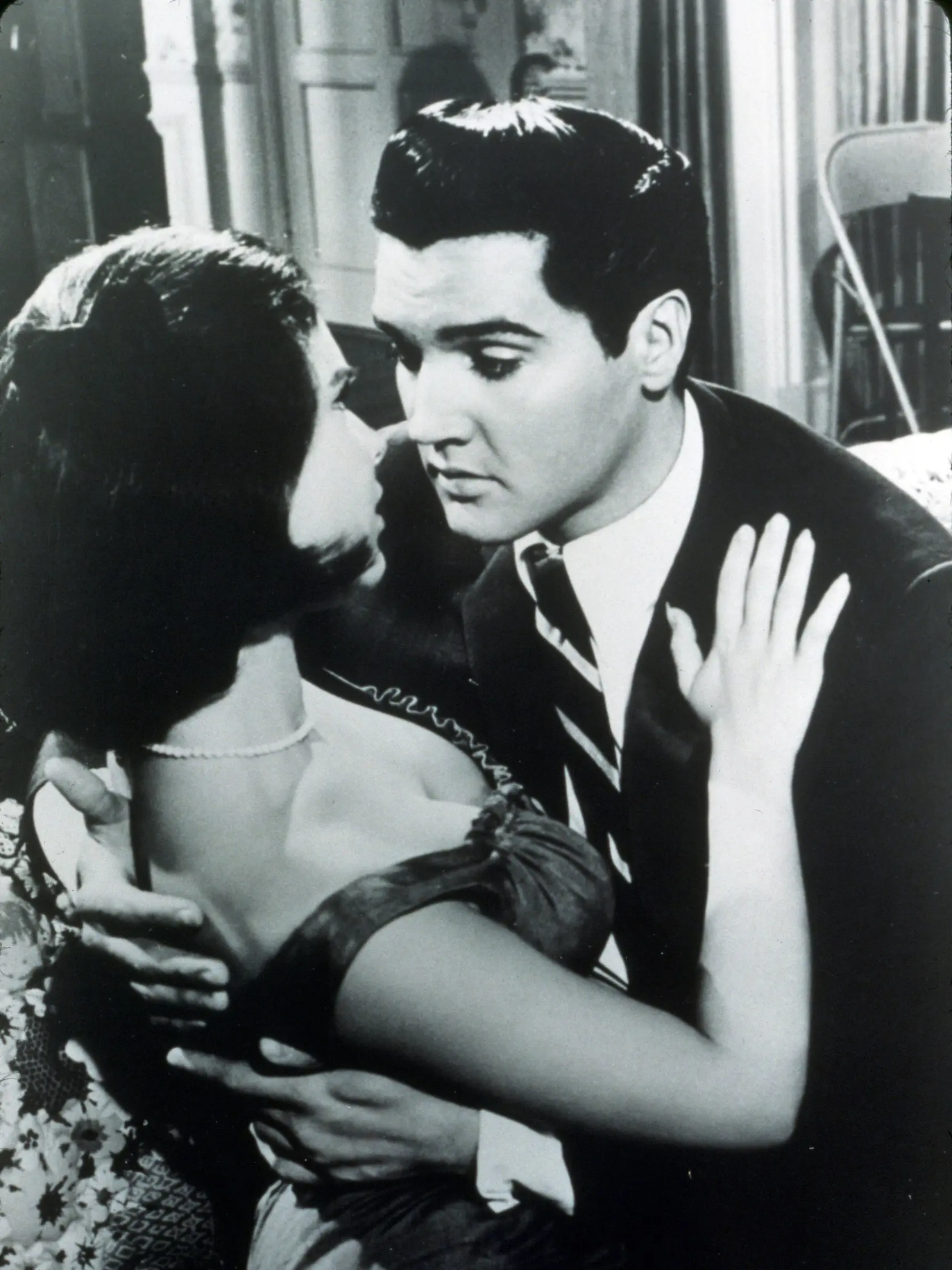 Elvis zomrel na vrchole slávy na infarkt v roku 1977.