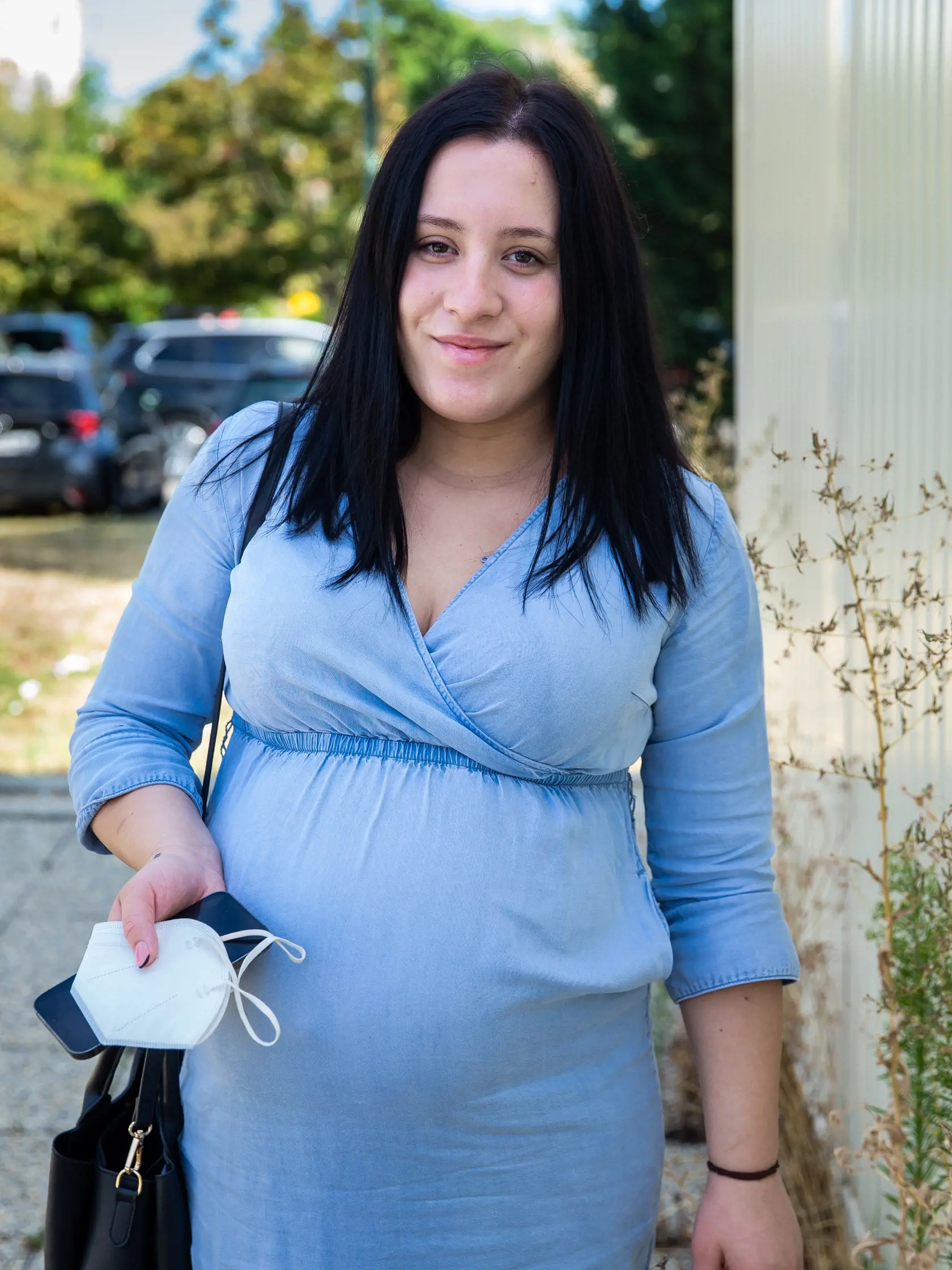 Rodiť v Ružinove chcela aj Natália. „Určite mám strach, lebo tak predsa len, človek si vyberie tú nemocnicu a nakoniec tam možno ani rodiť nepôjde. Sú tam obavy, lebo človek ani nevie, kto si zoberie na zodpovednosť, že teraz, keď nás otočia z pôrodnice inam a cestou sa niečo stane…“ povedala nám vystrašená prvorodička.